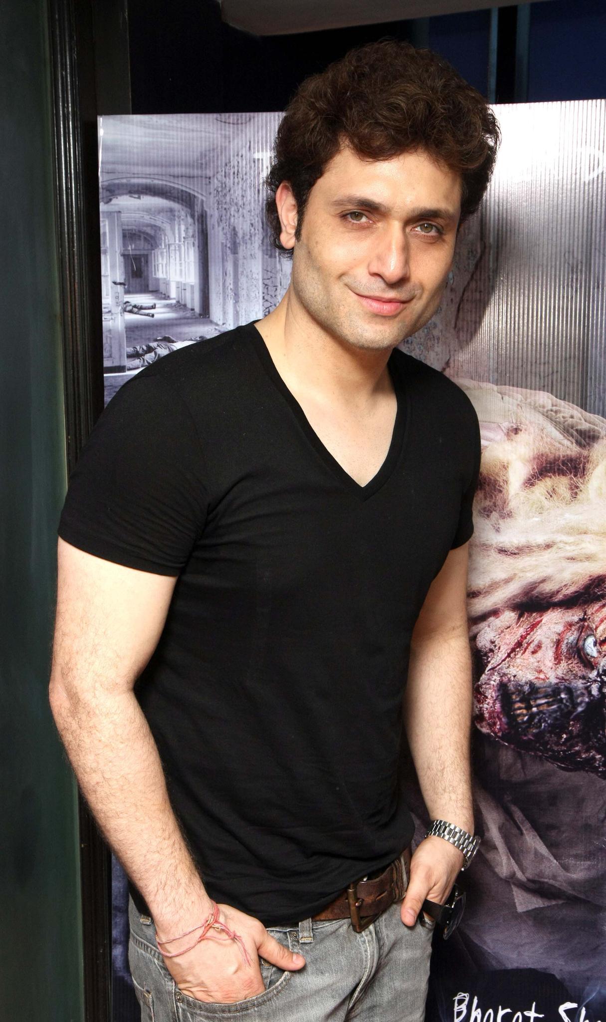 Shiney Ahuja image