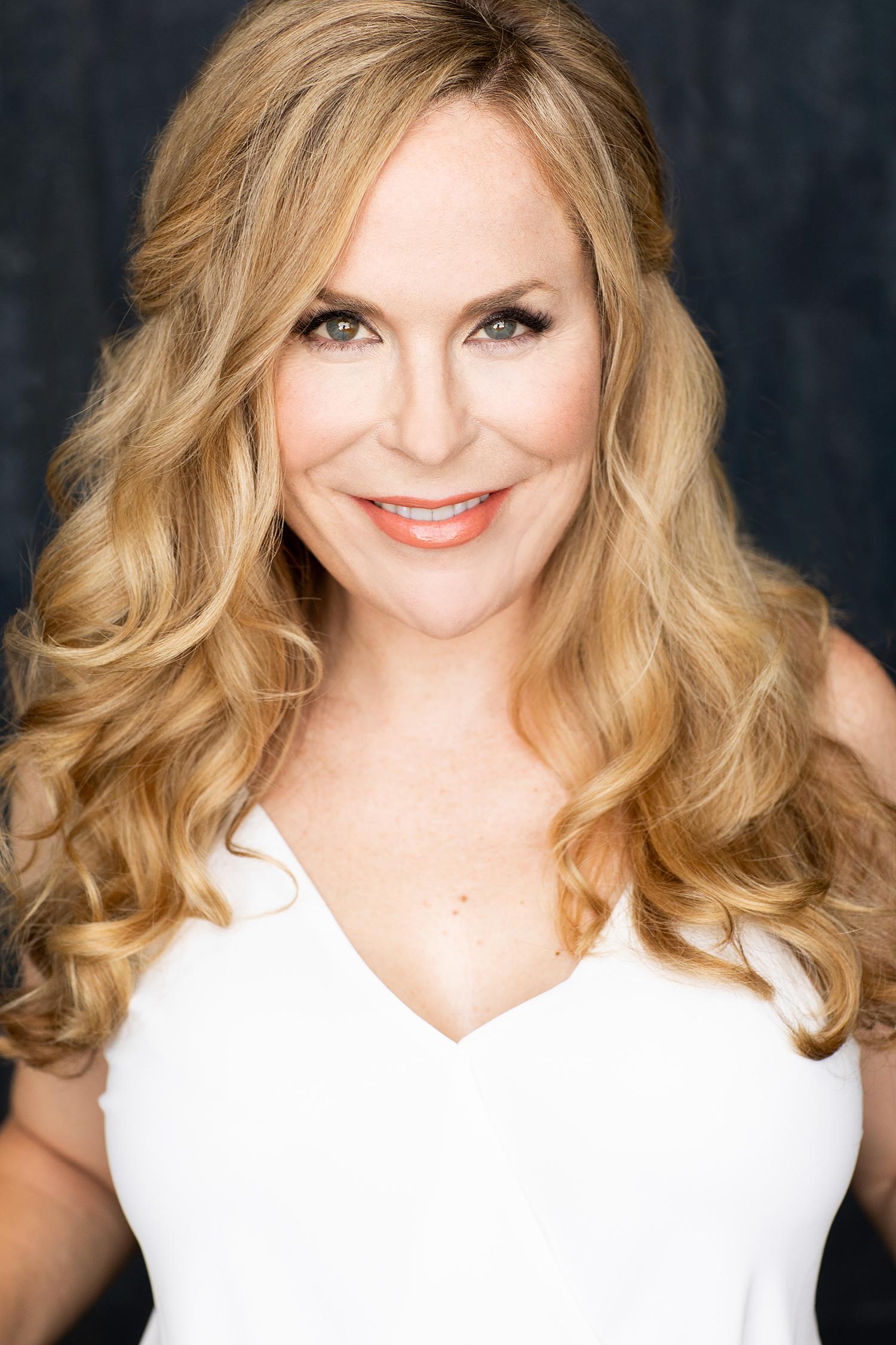 Tara Emerson image