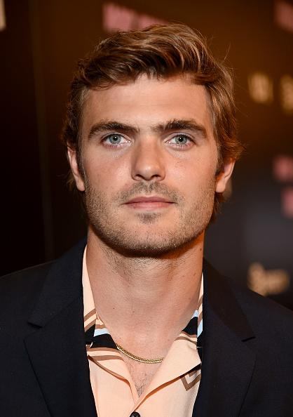 Alex Roe image