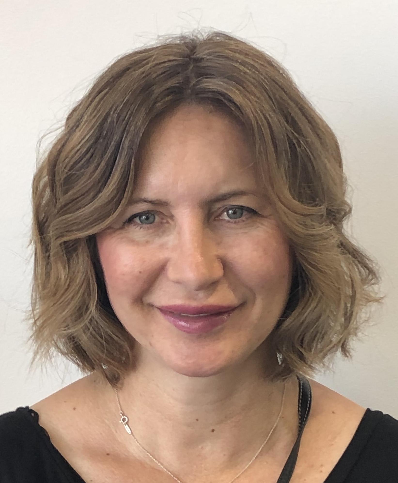 Suzanne Barr image