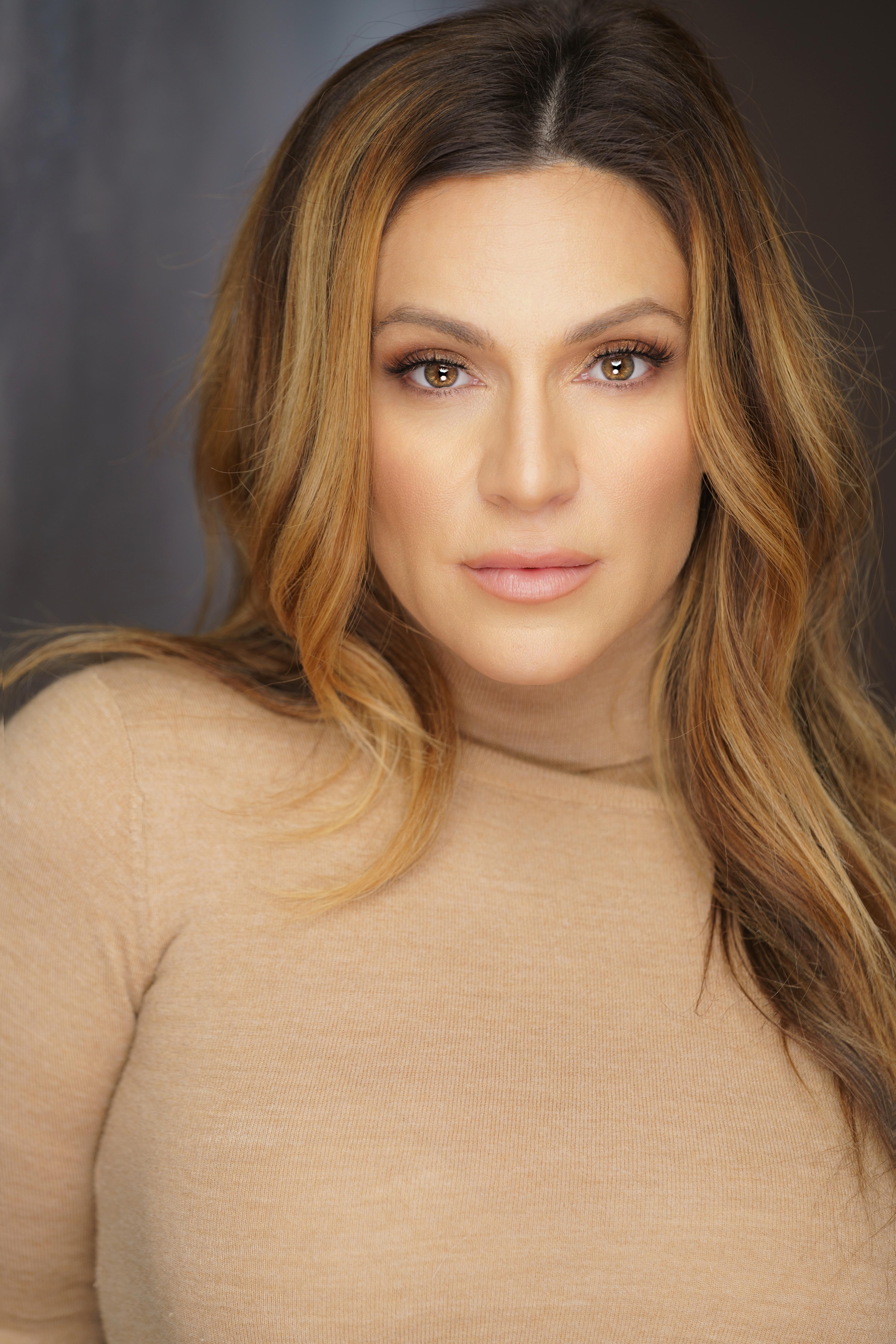 Shoshana Bean image