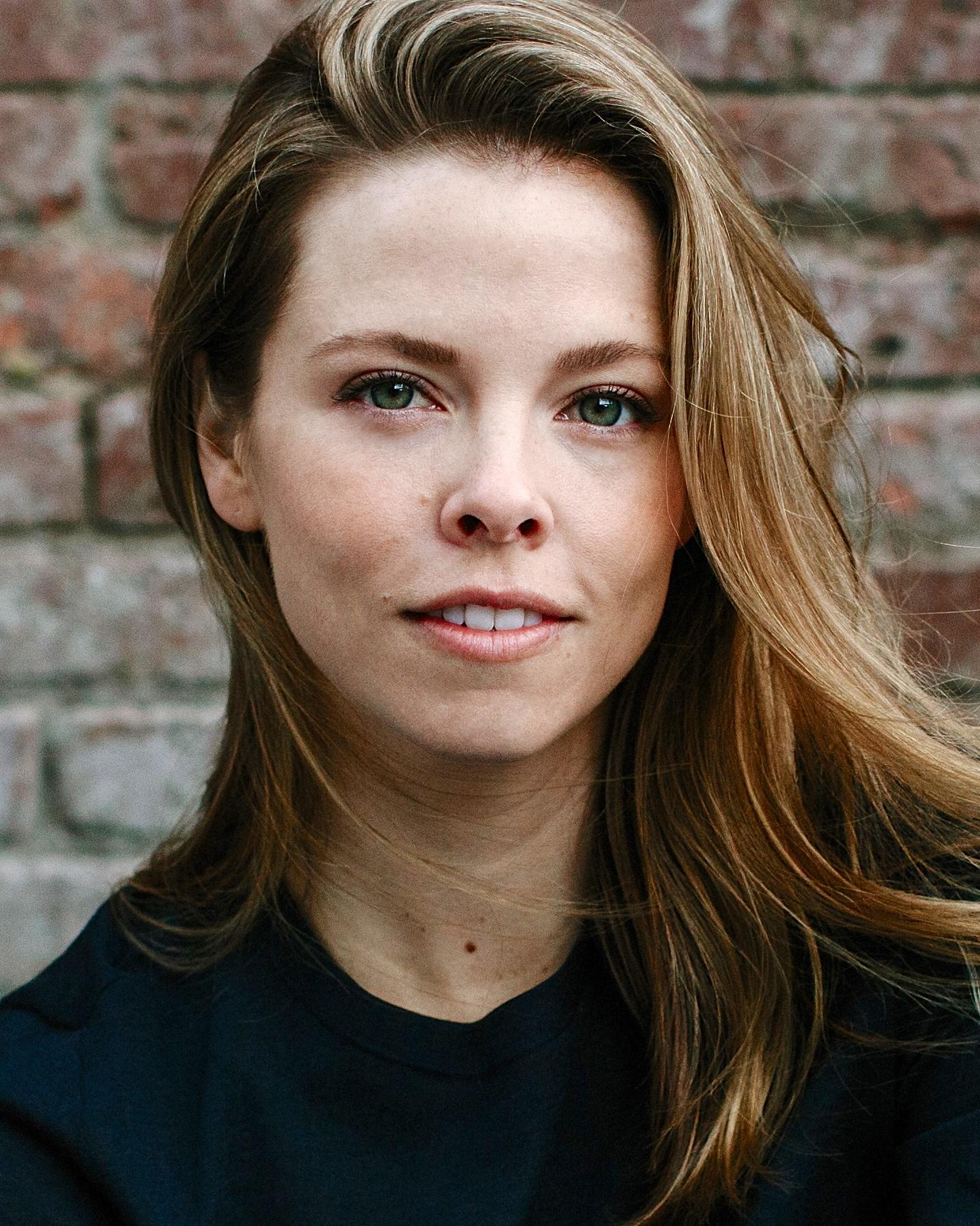 Megan Leonard image