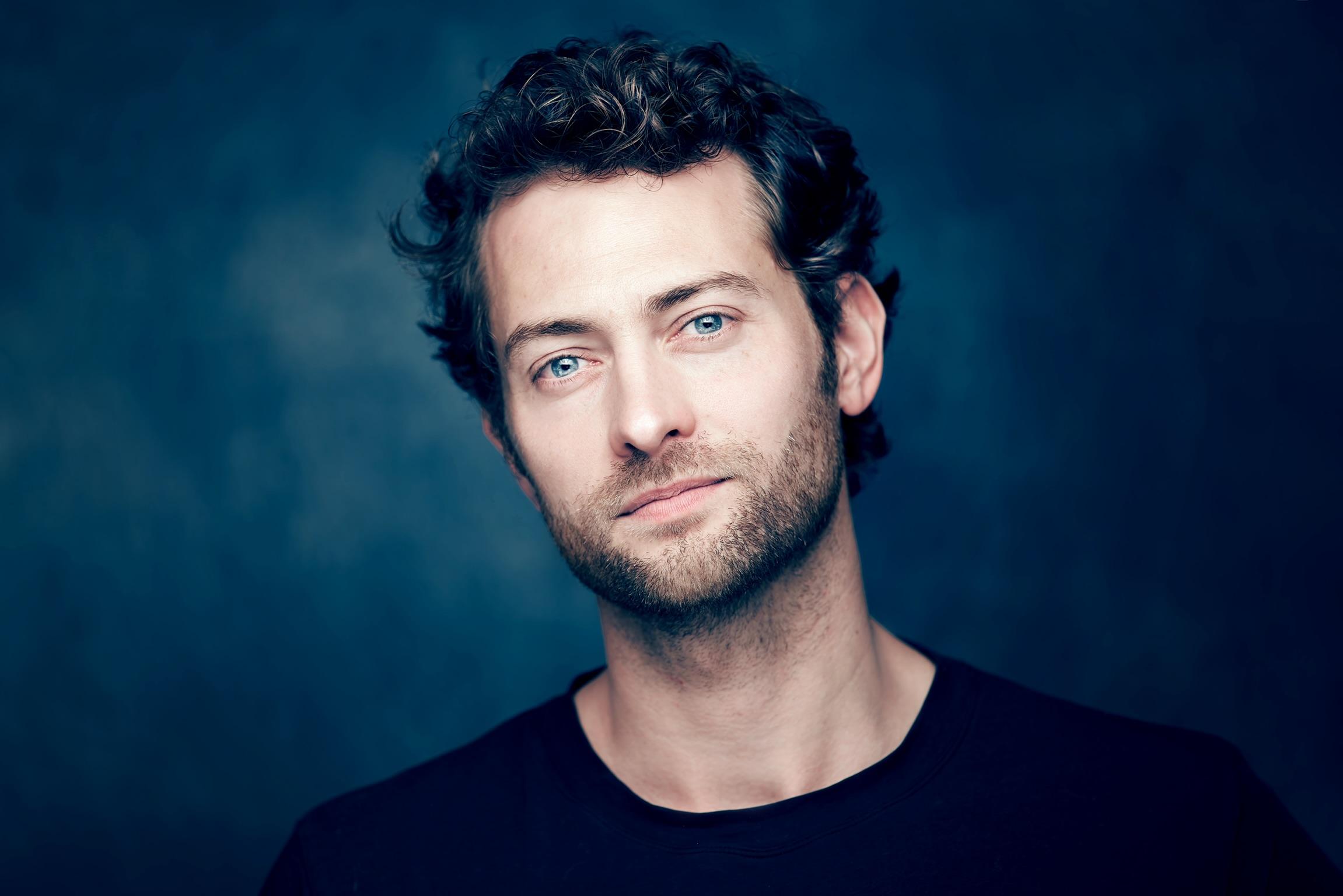 Peter Vives image