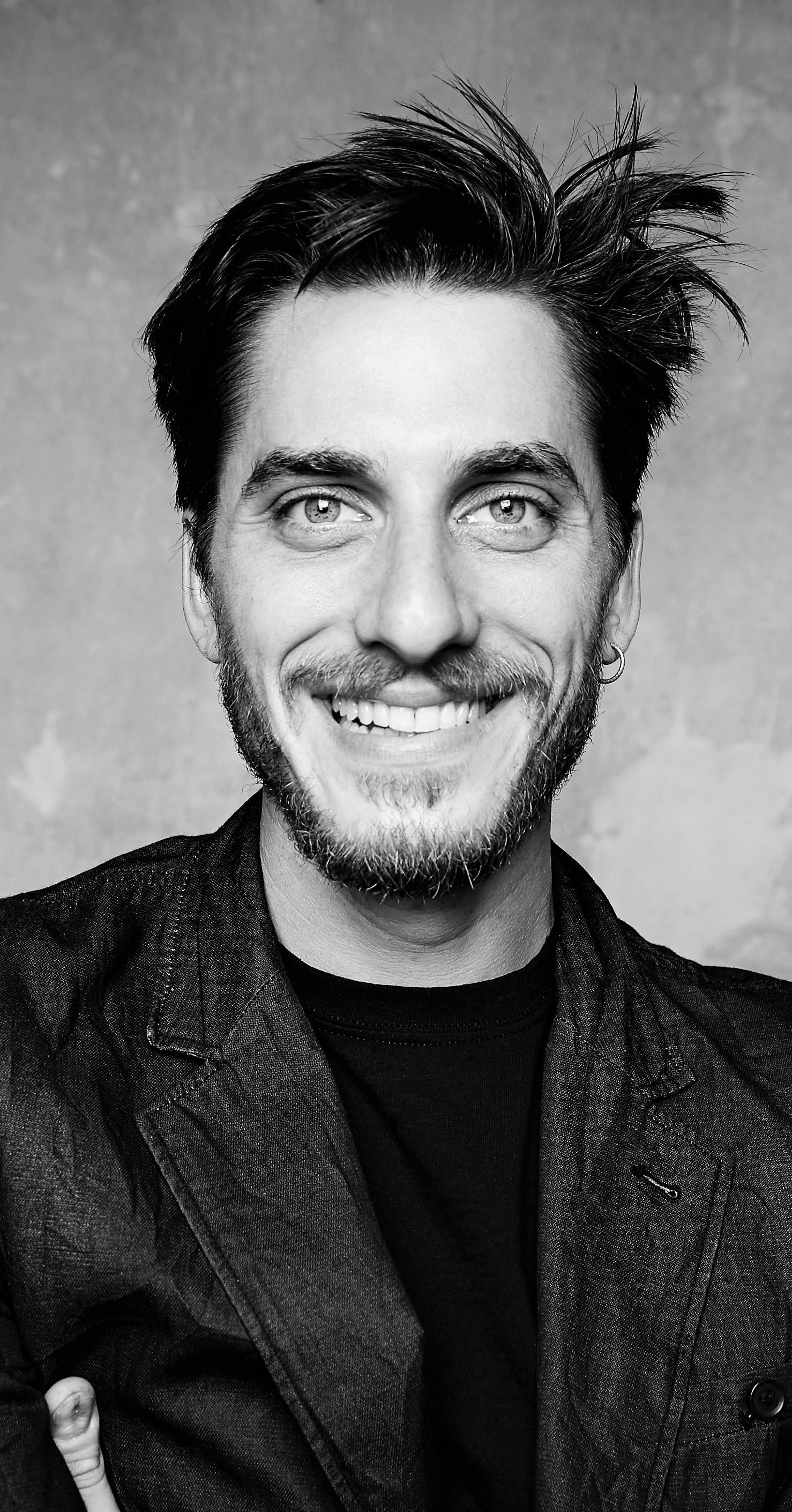 Luca Marinelli image