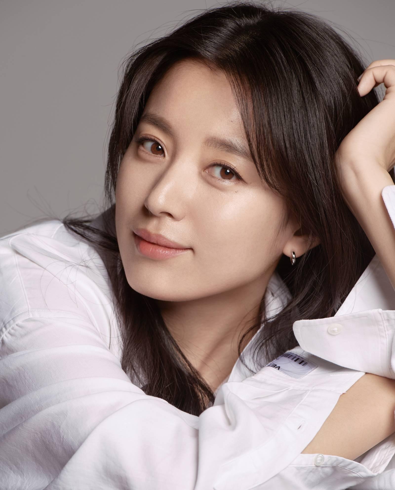 Han Hyo-joo image