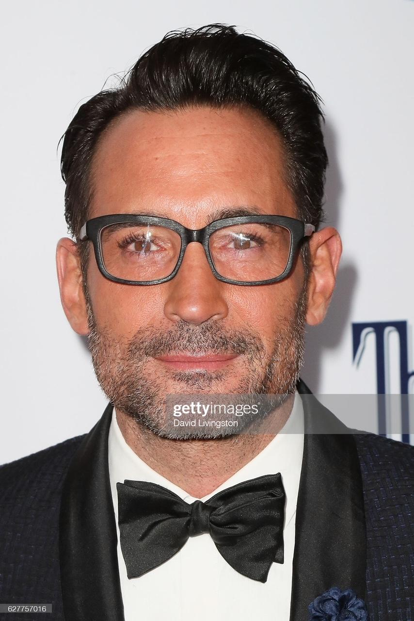 Gregory Zarian image