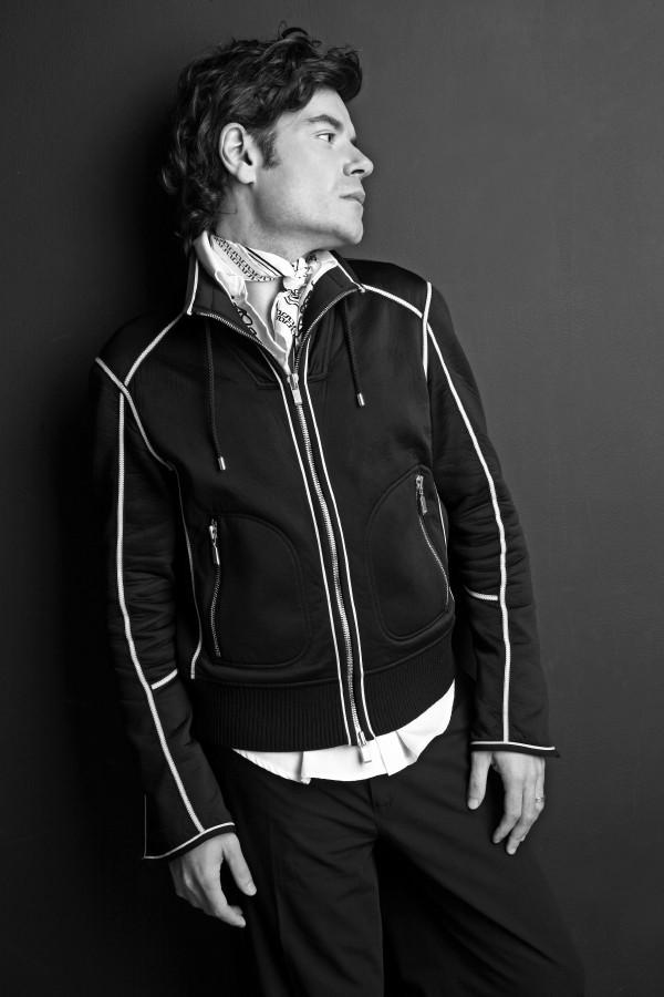 Mike Azevedo image