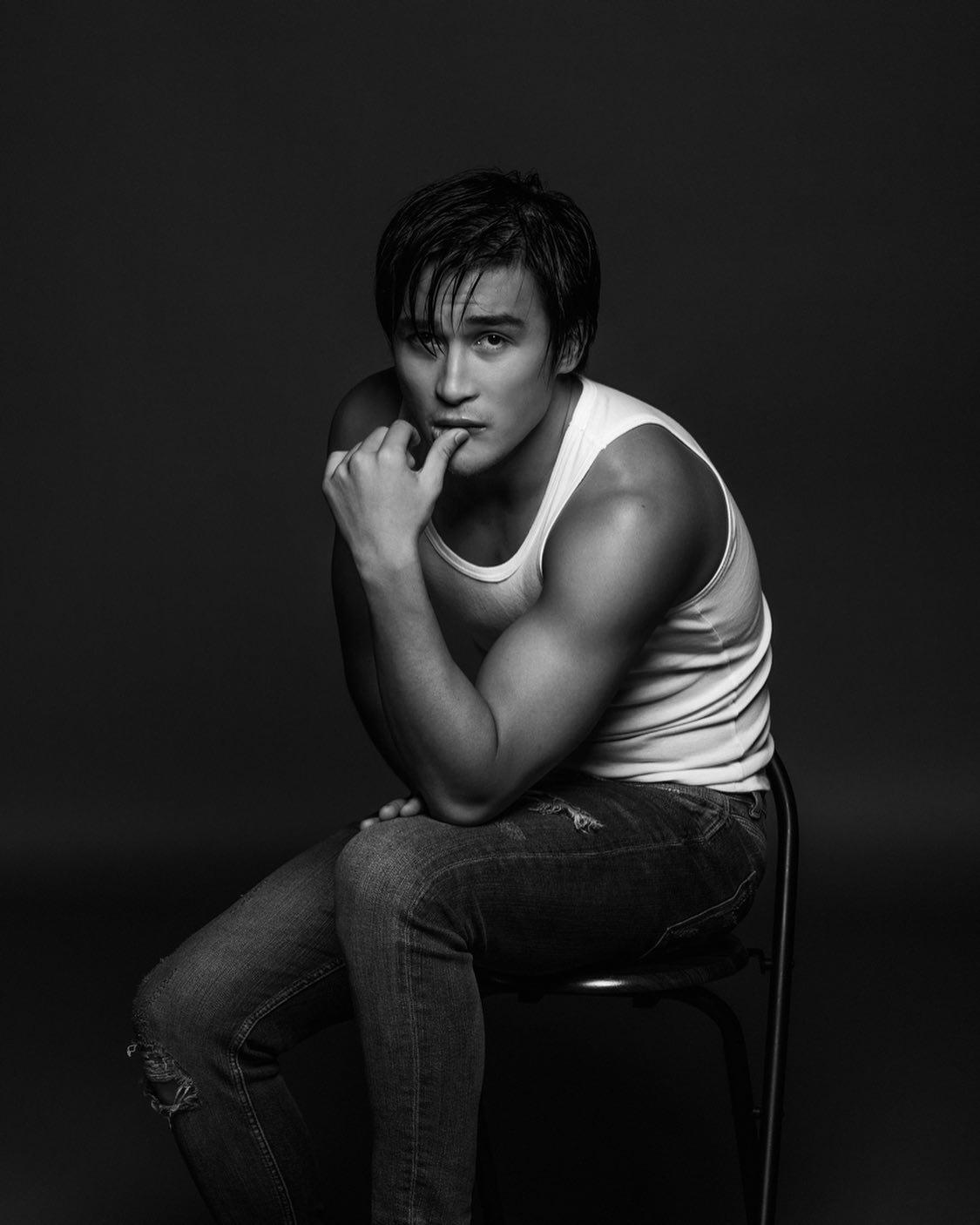 Rob Gomez image