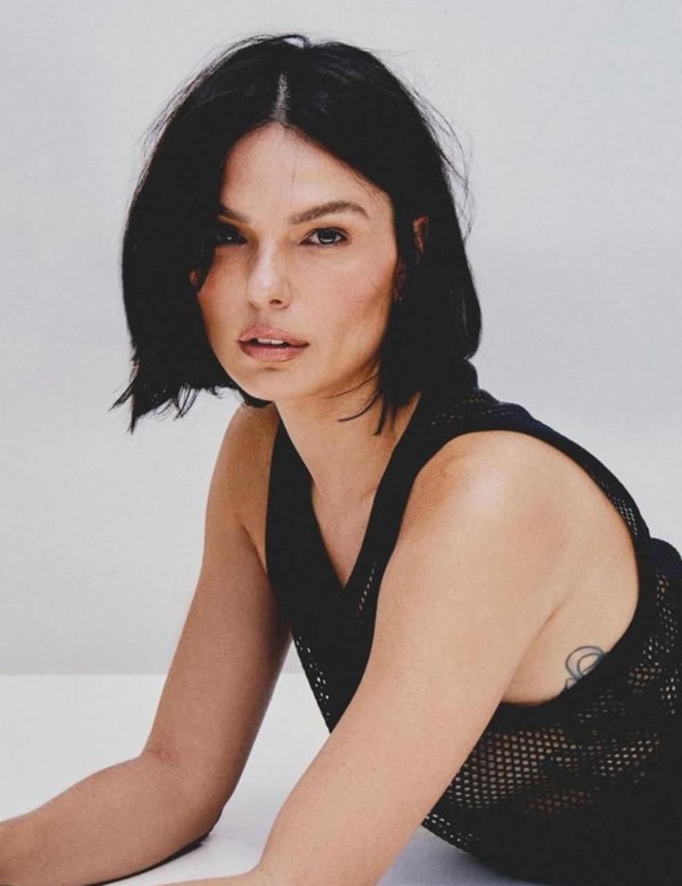 Isis Valverde image