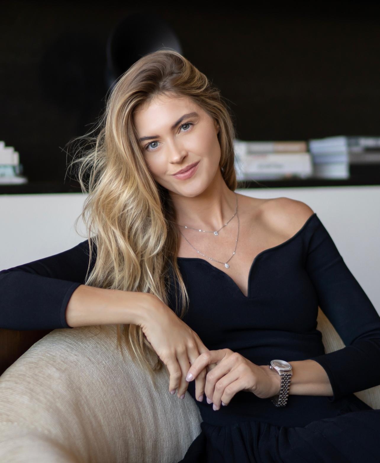 Julia Conley image