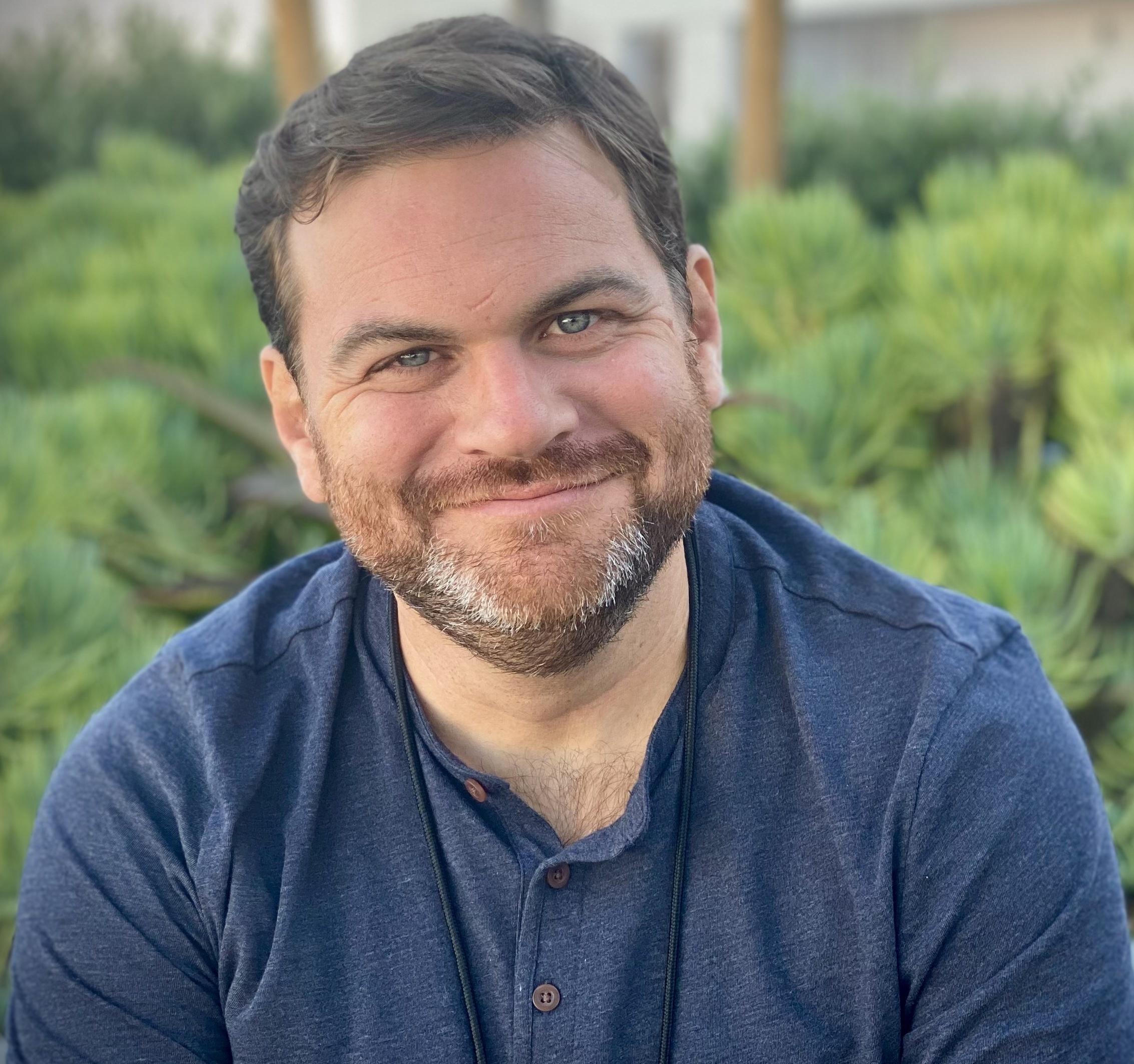 Mike Korich image