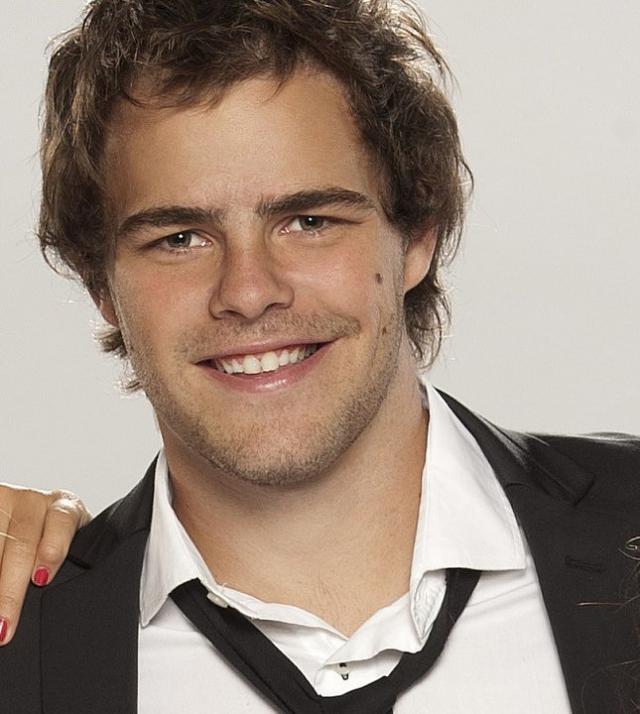 Peter Lanzani image