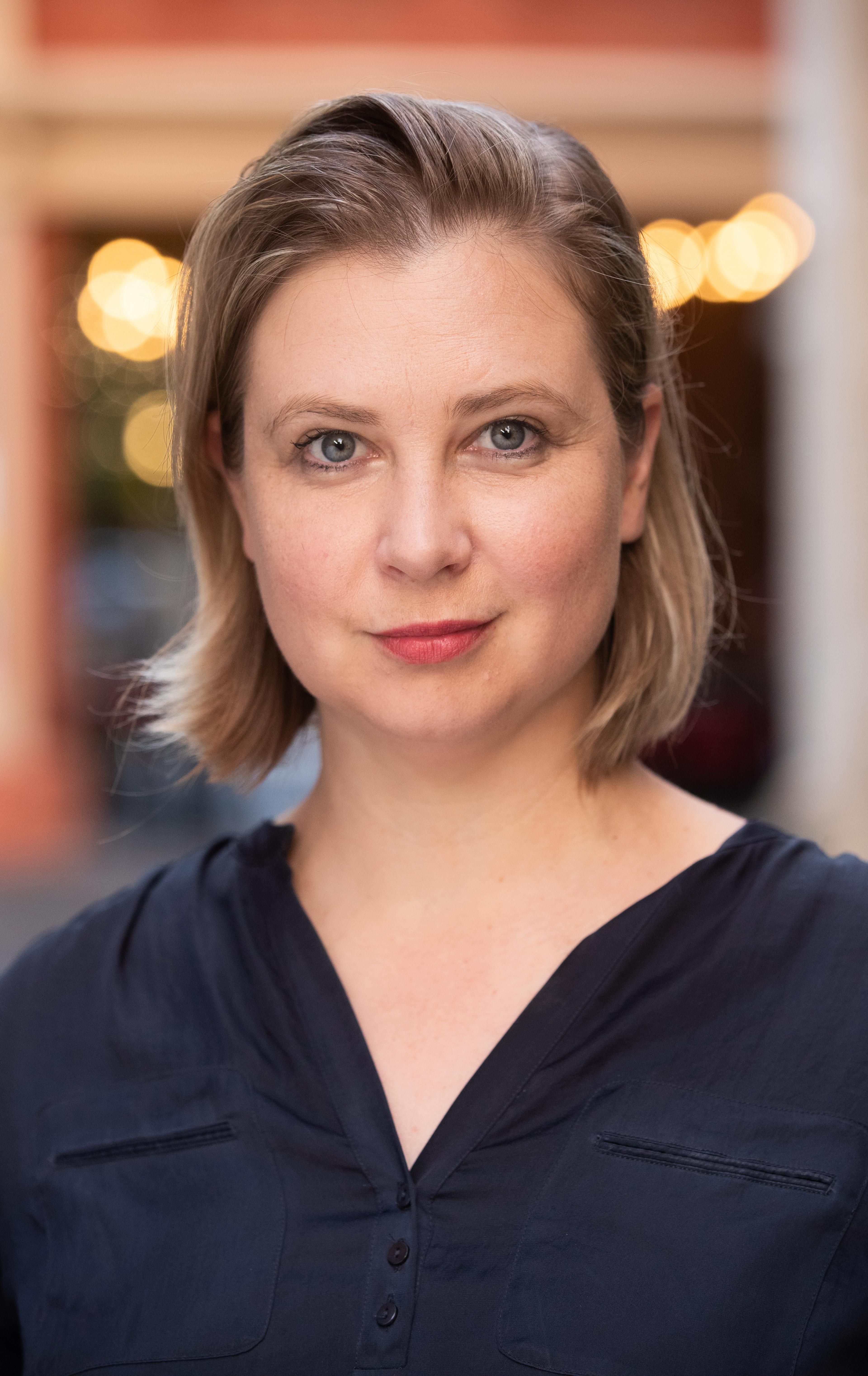 Nina Pearce image