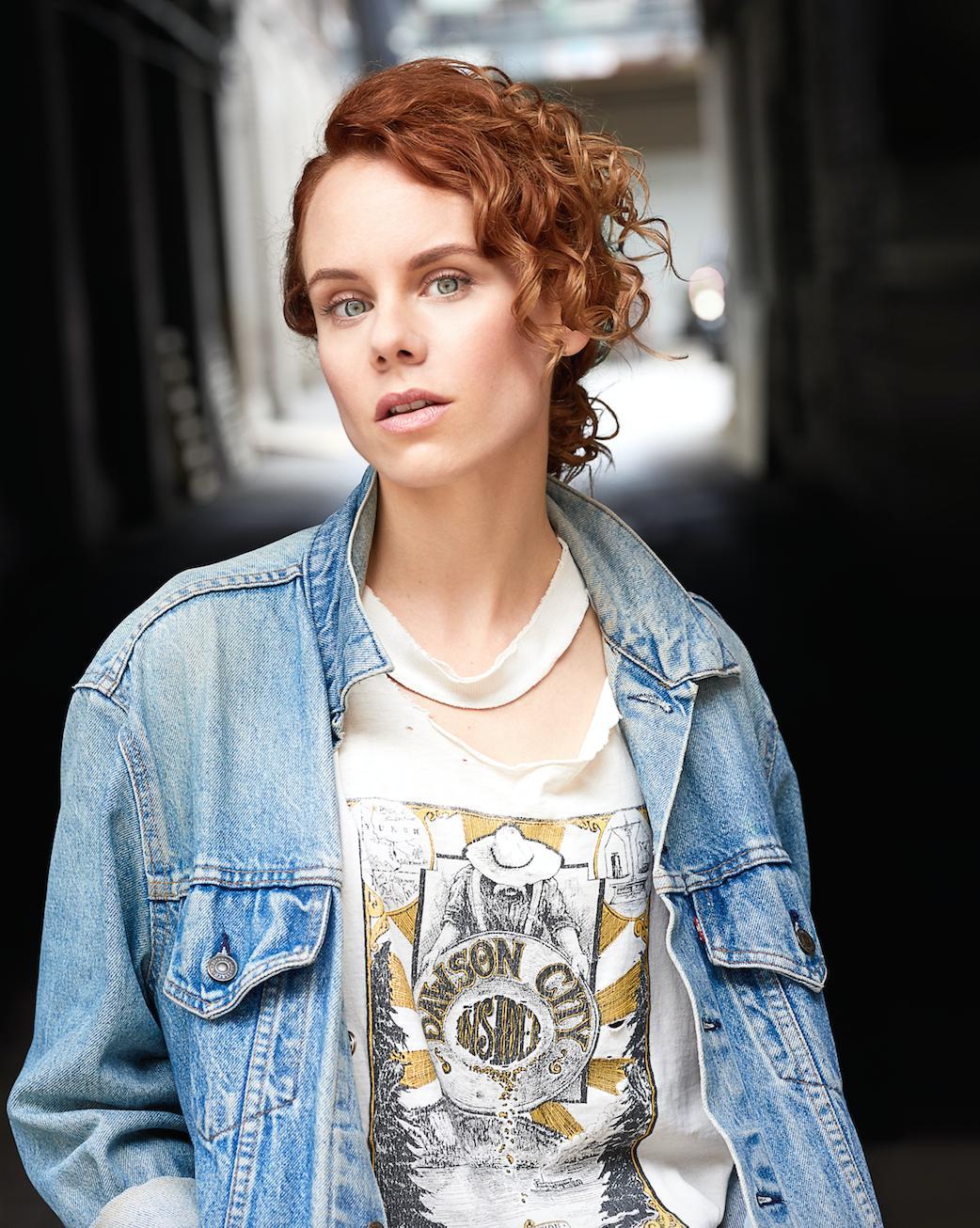 Annie Briggs image
