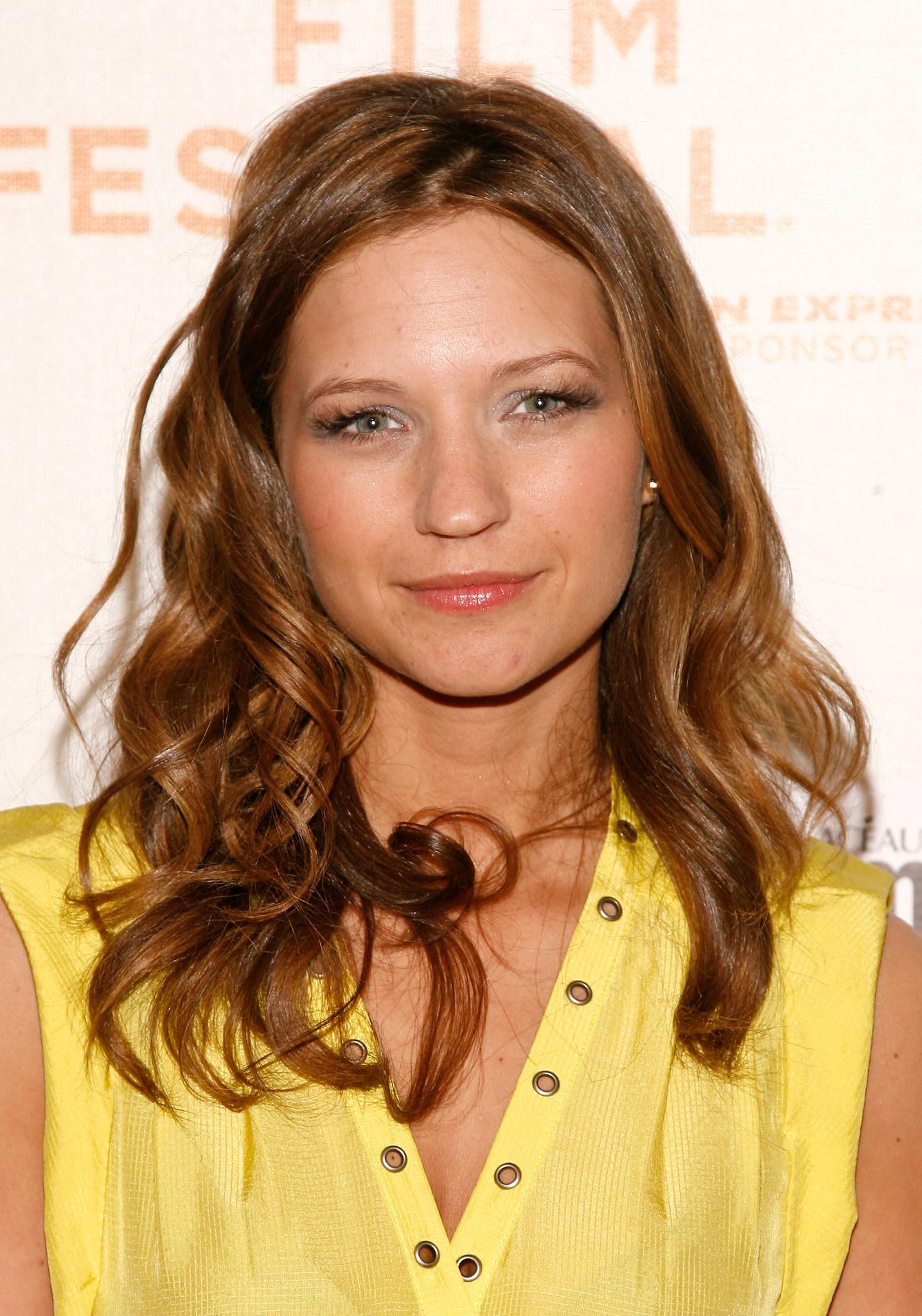 Vanessa Ray image