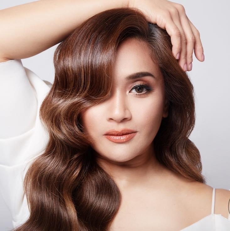 Joanna Ampil image