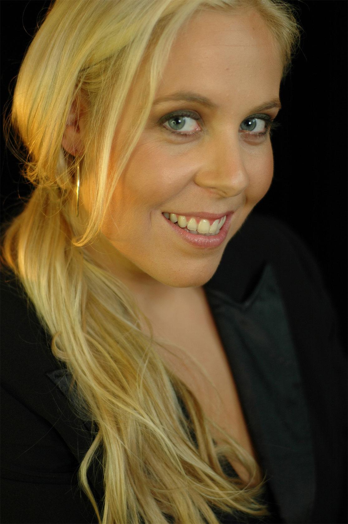 Naomi Davis image