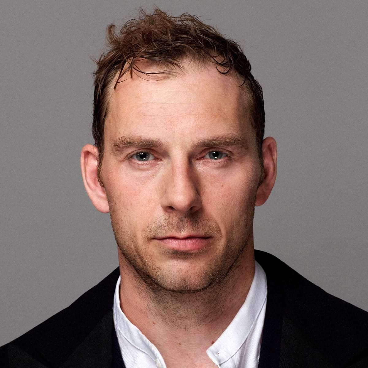 Oliver Mayo image