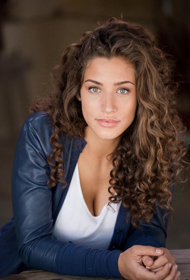 Manon Azem image