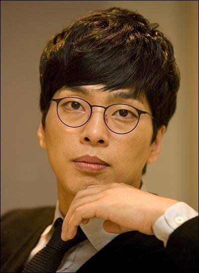 Yoon Hee-seok image
