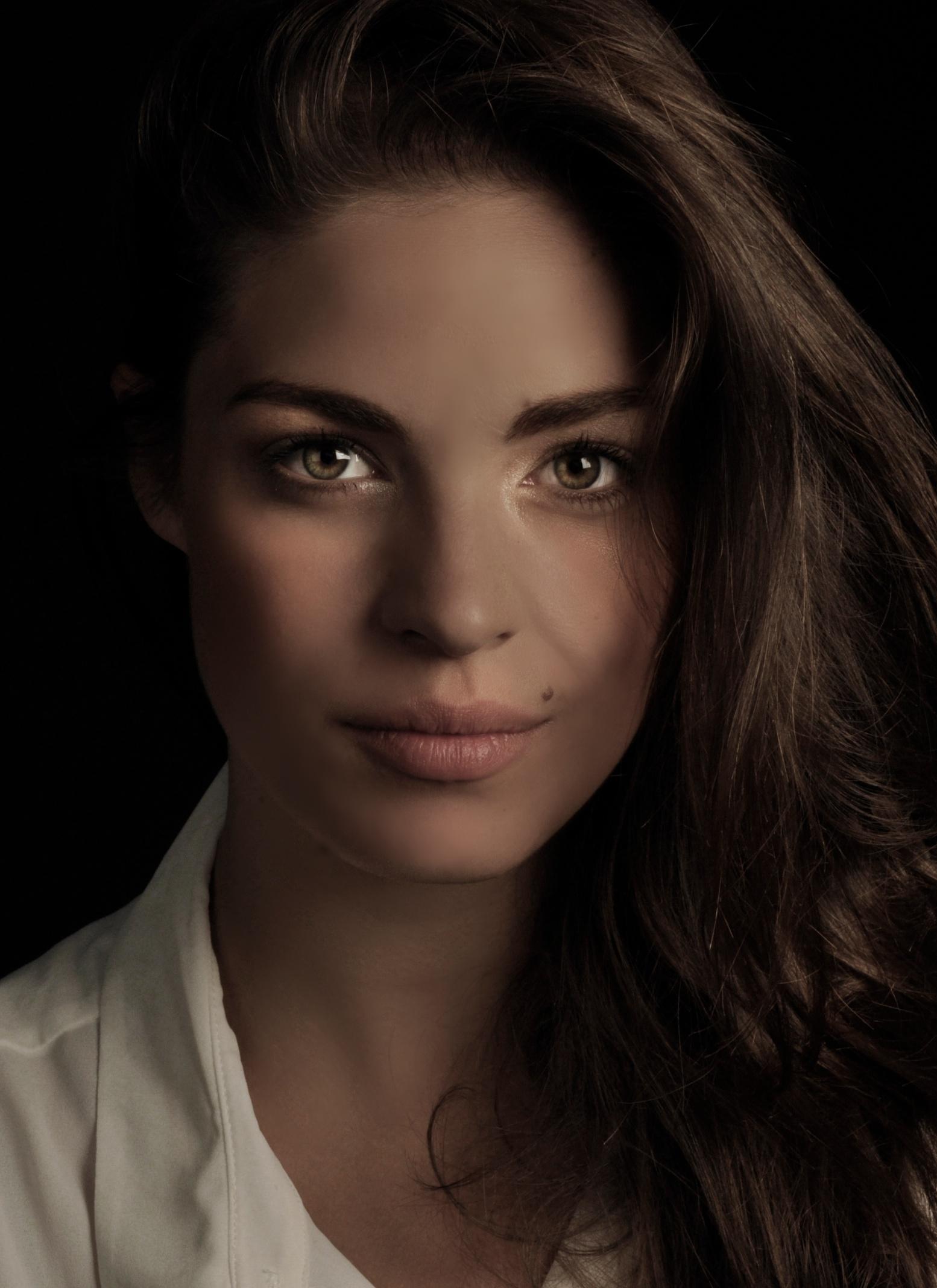 Natalie Madueño image