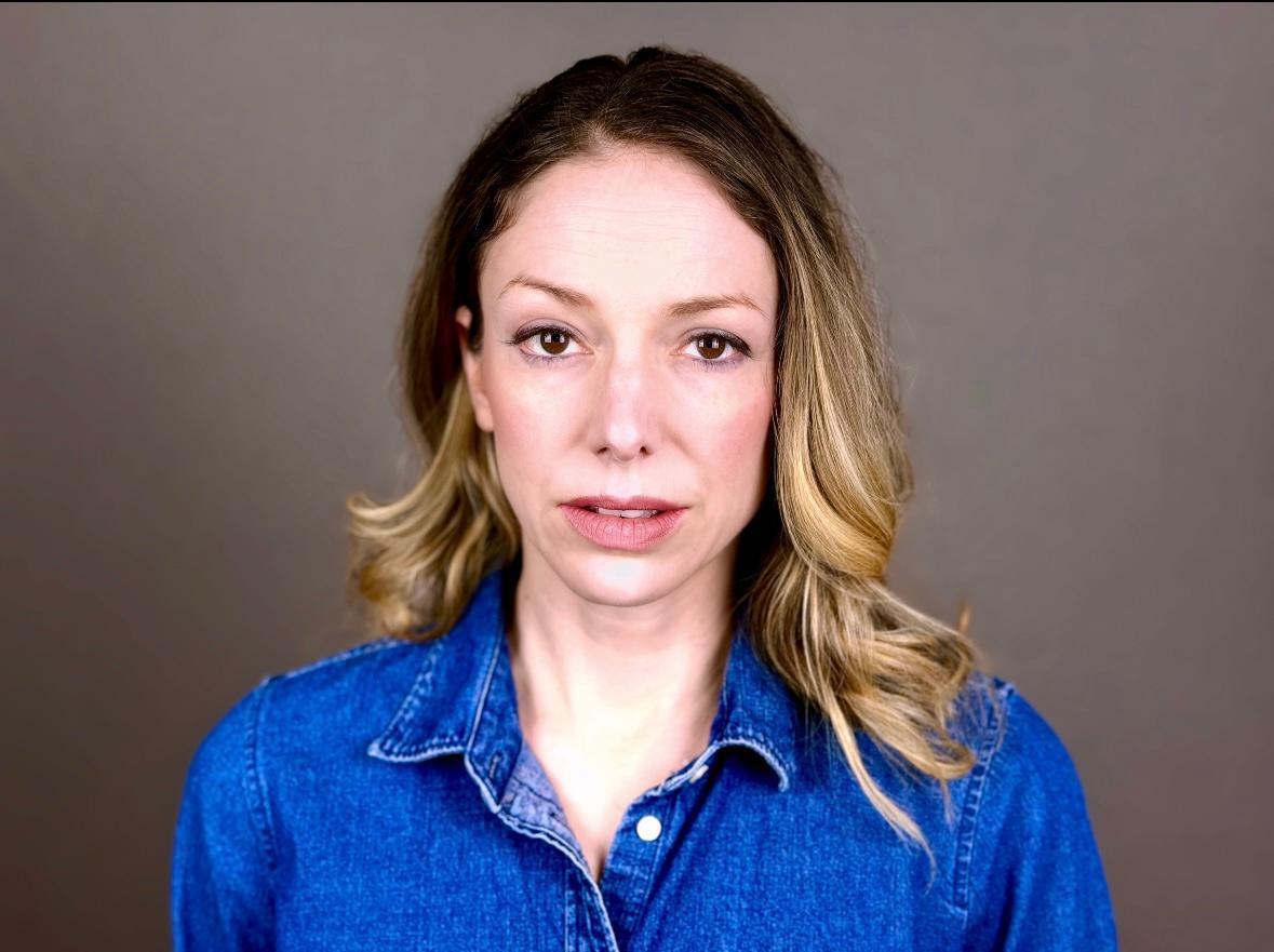 Deanna Gibson image