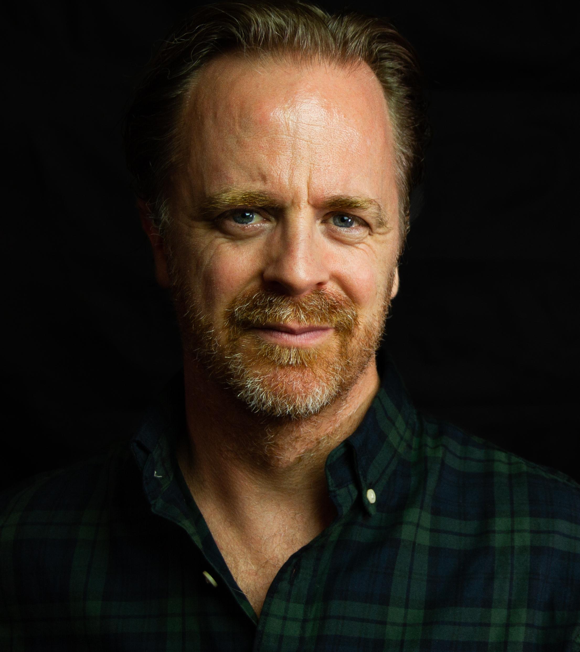Justin Hosking image