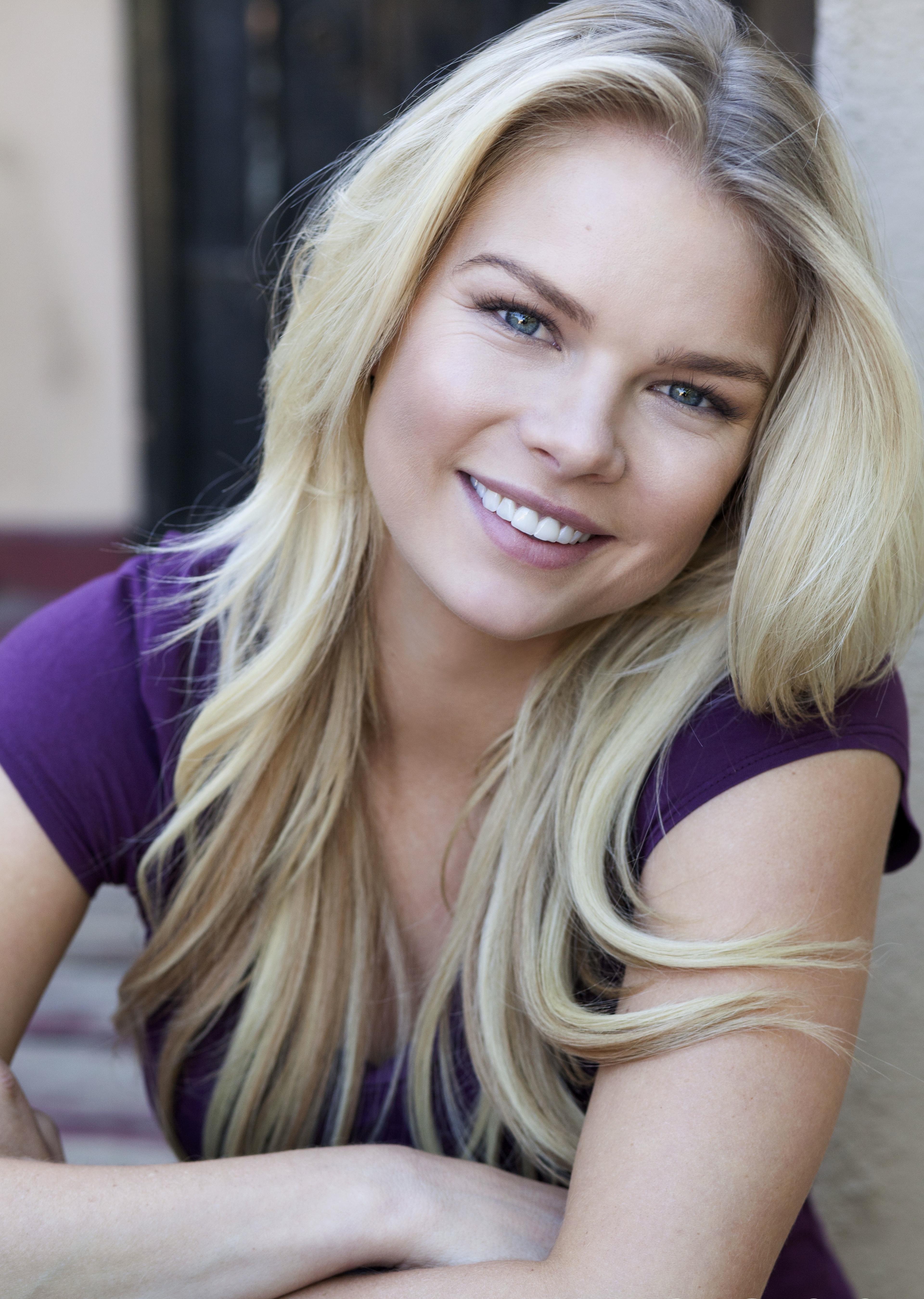 Kelli Goss image