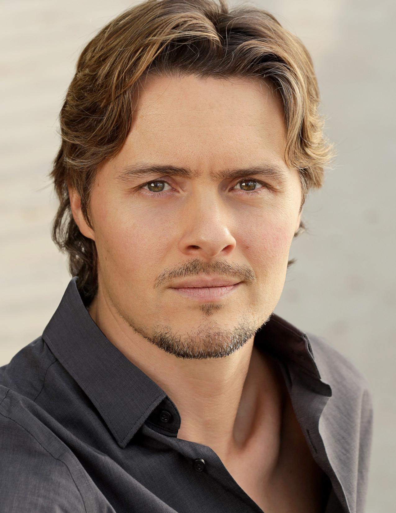 Simon Miller image