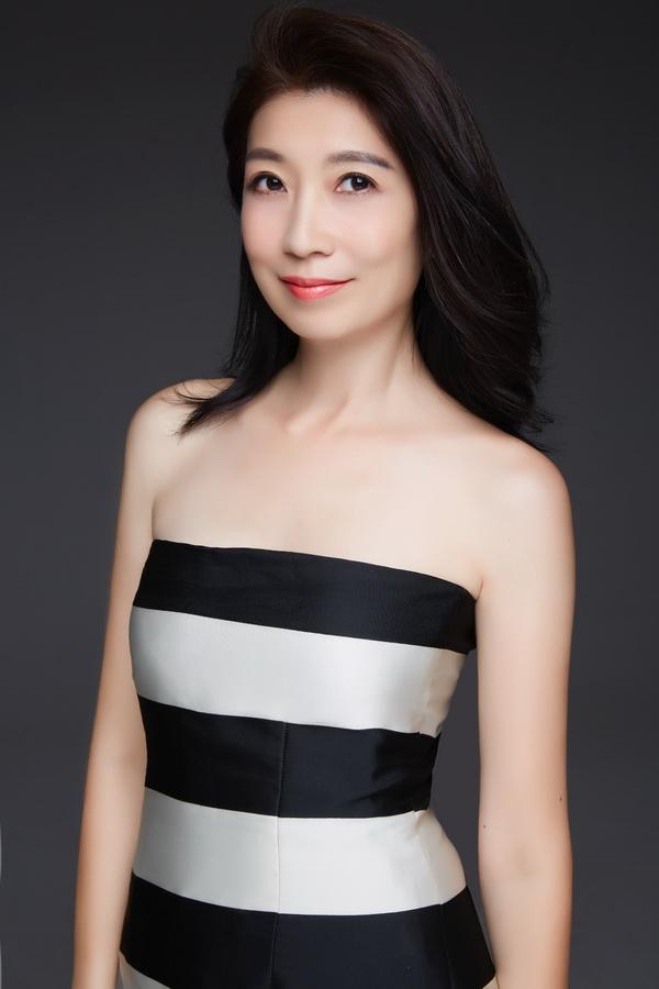 Phoebe Huang image