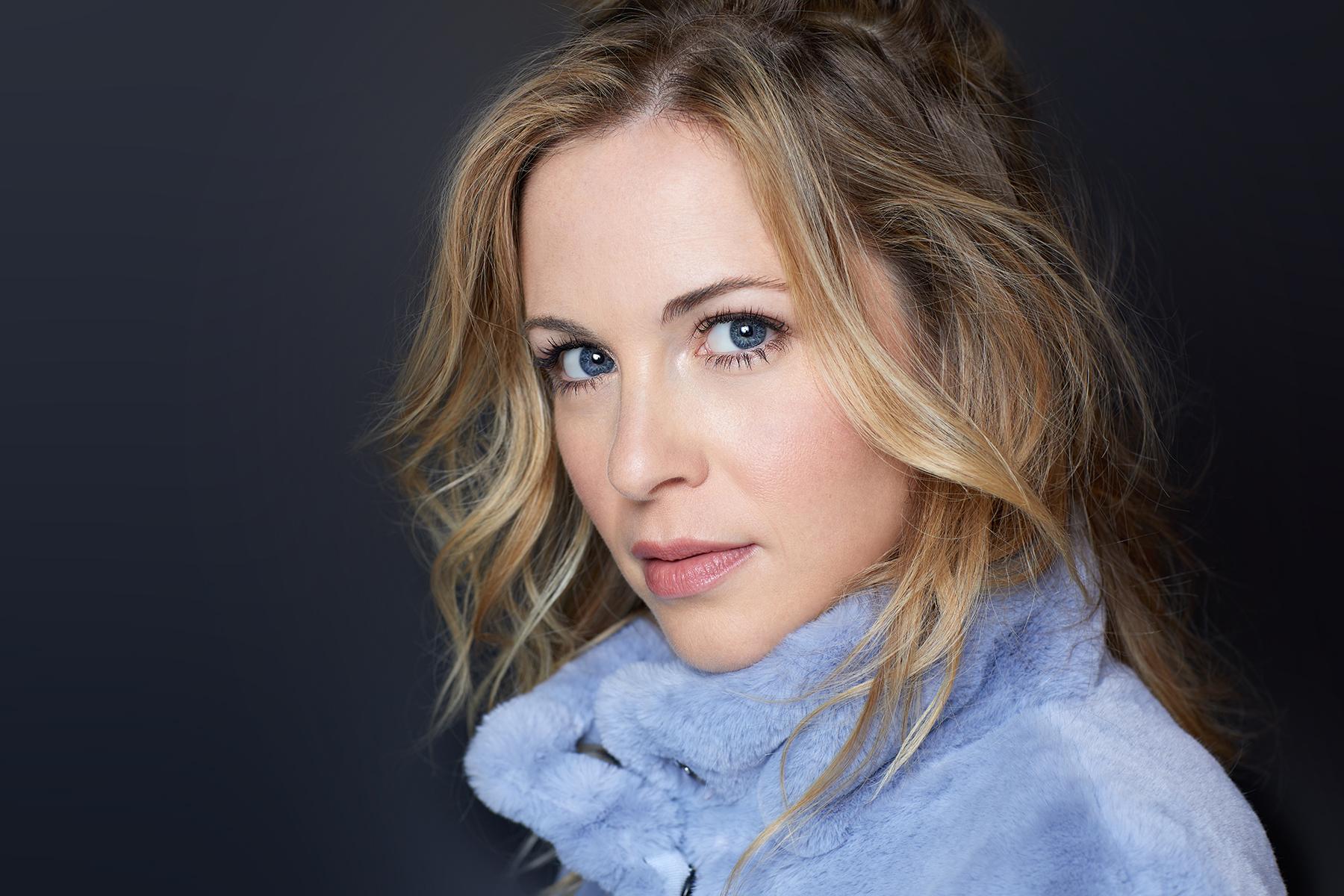 Amy Gumenick image