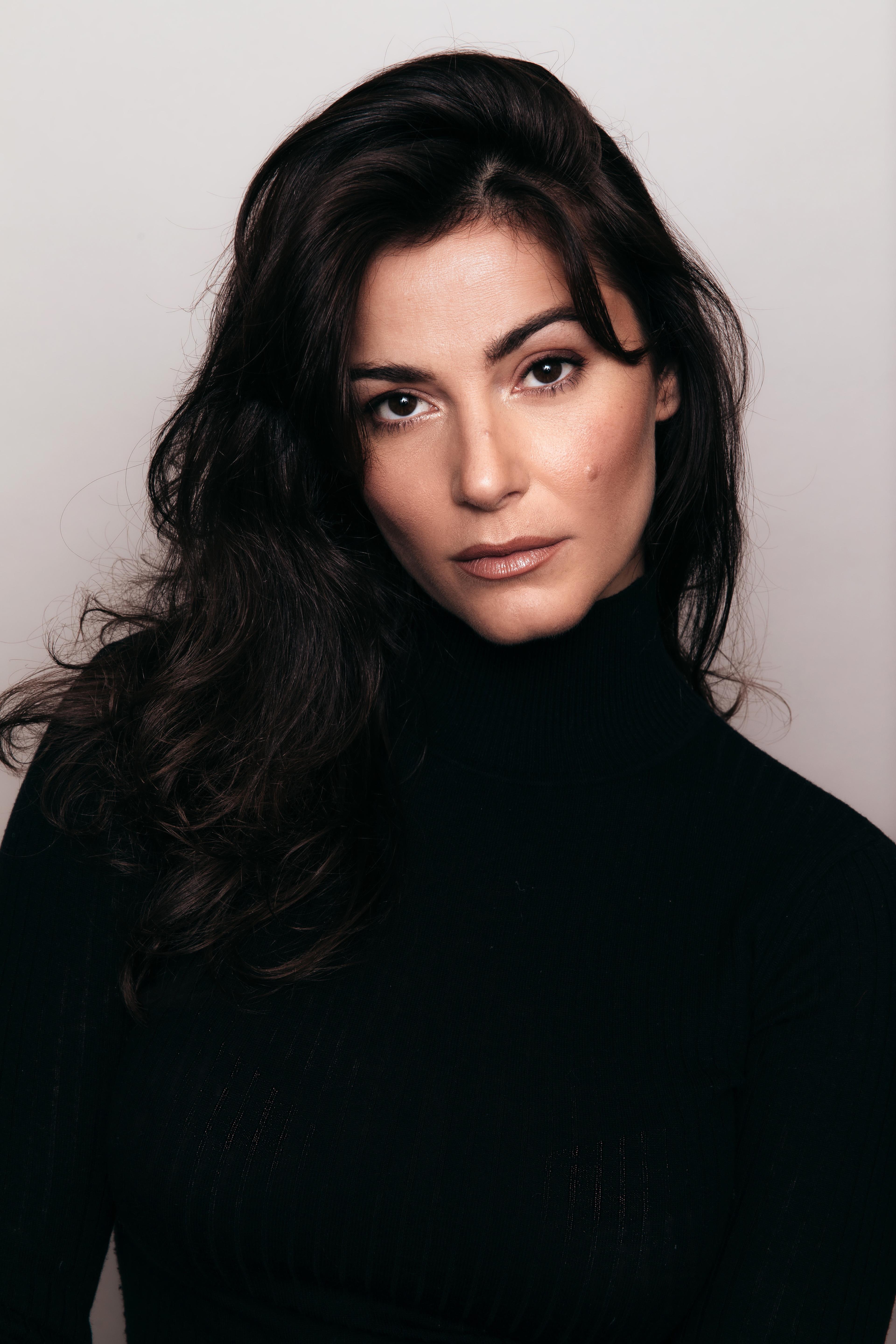 Elysia Rotaru image