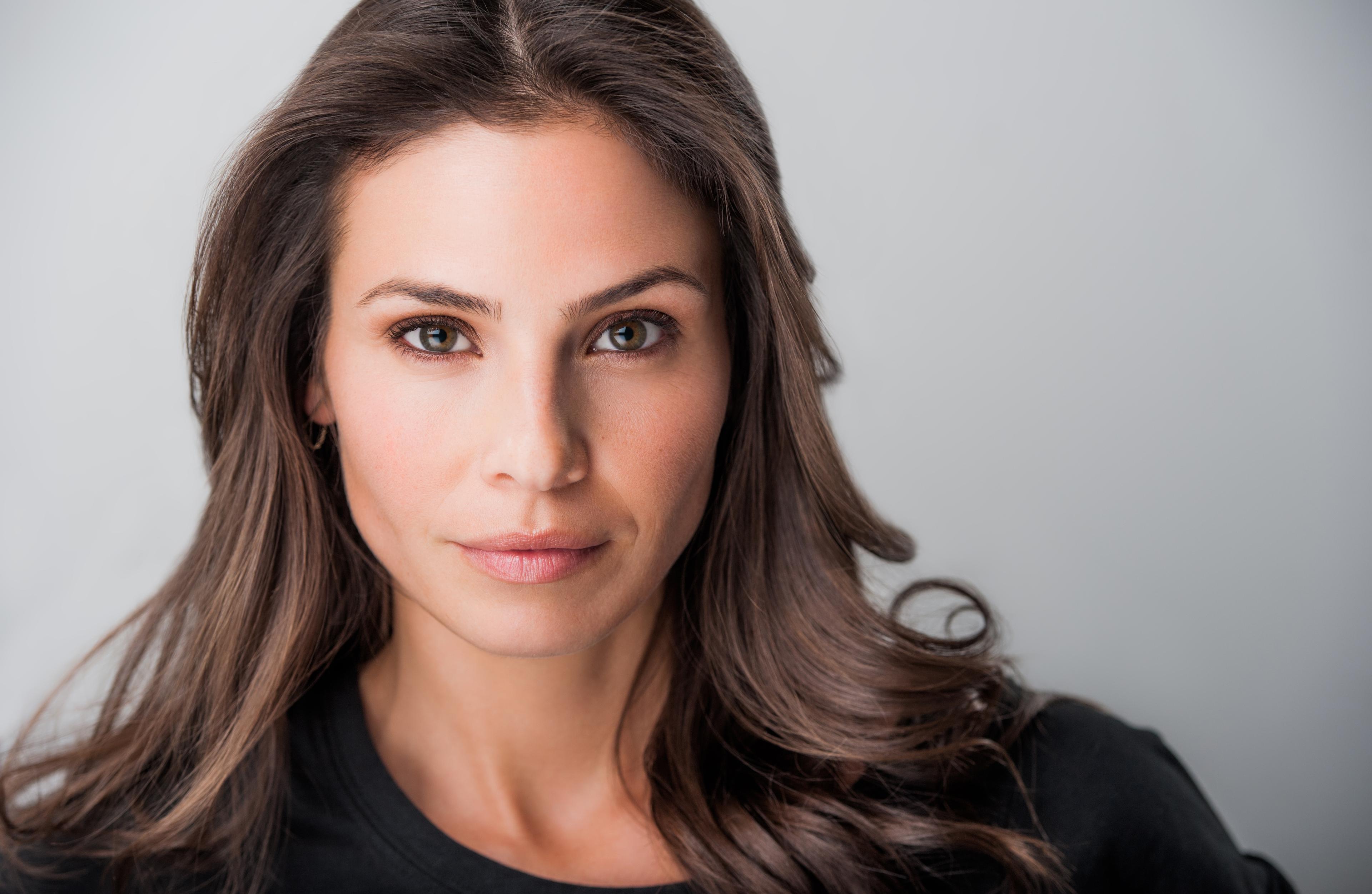 Ana Ayora image