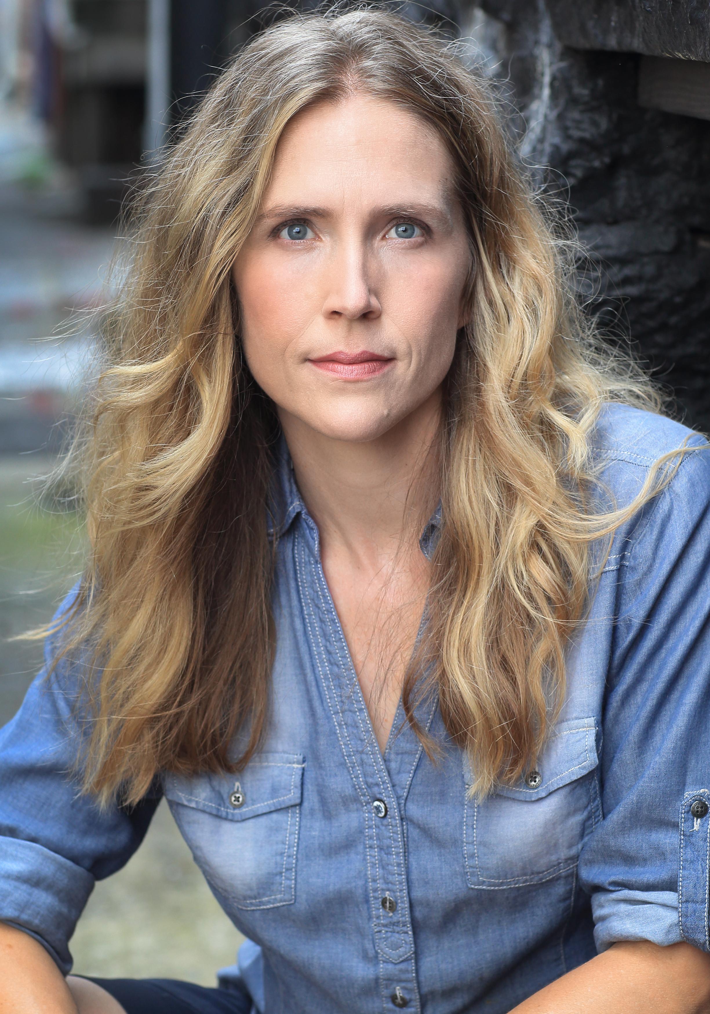 Rae Becka image