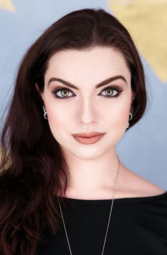 Sarah Hunter image