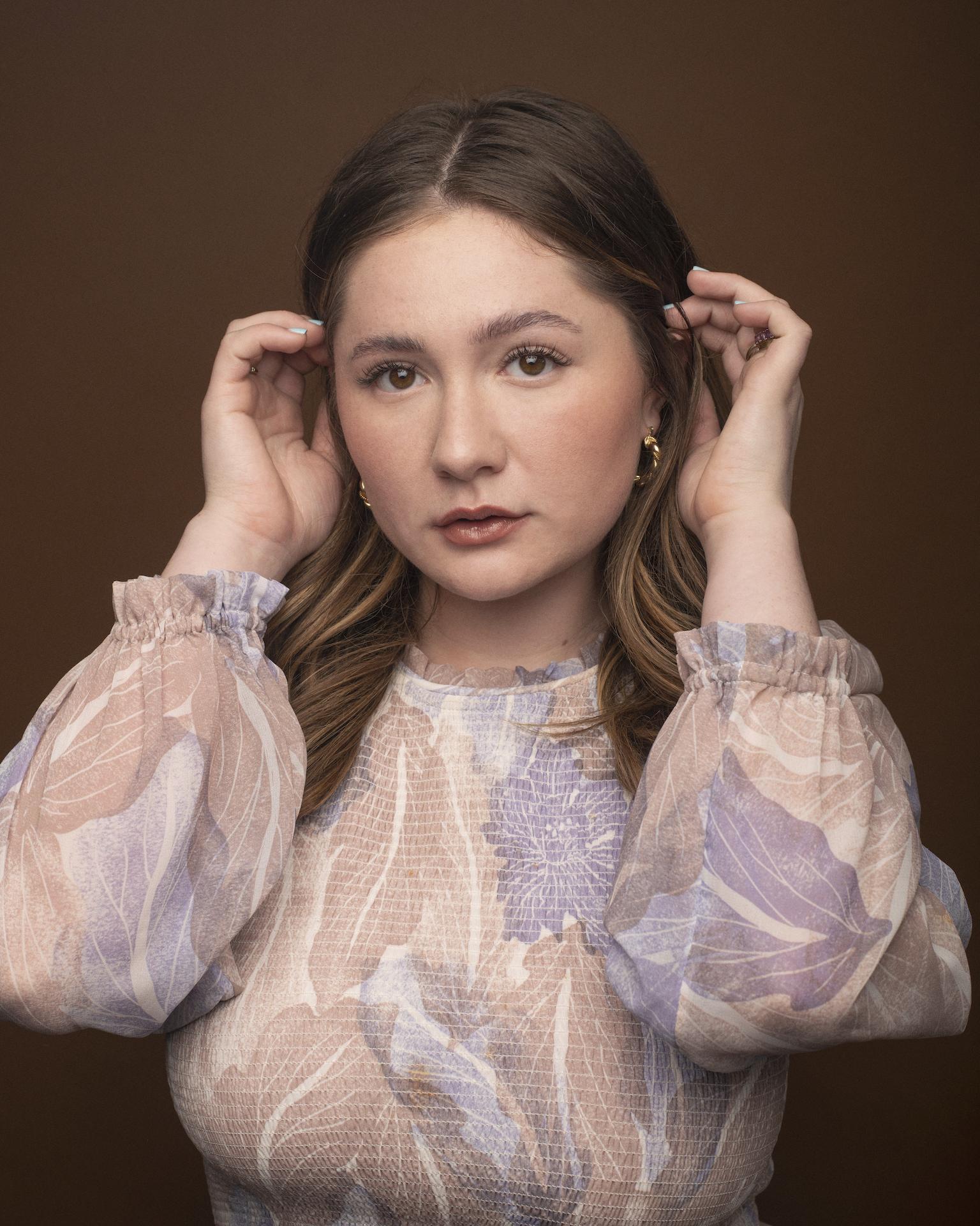 Emma Kenney image