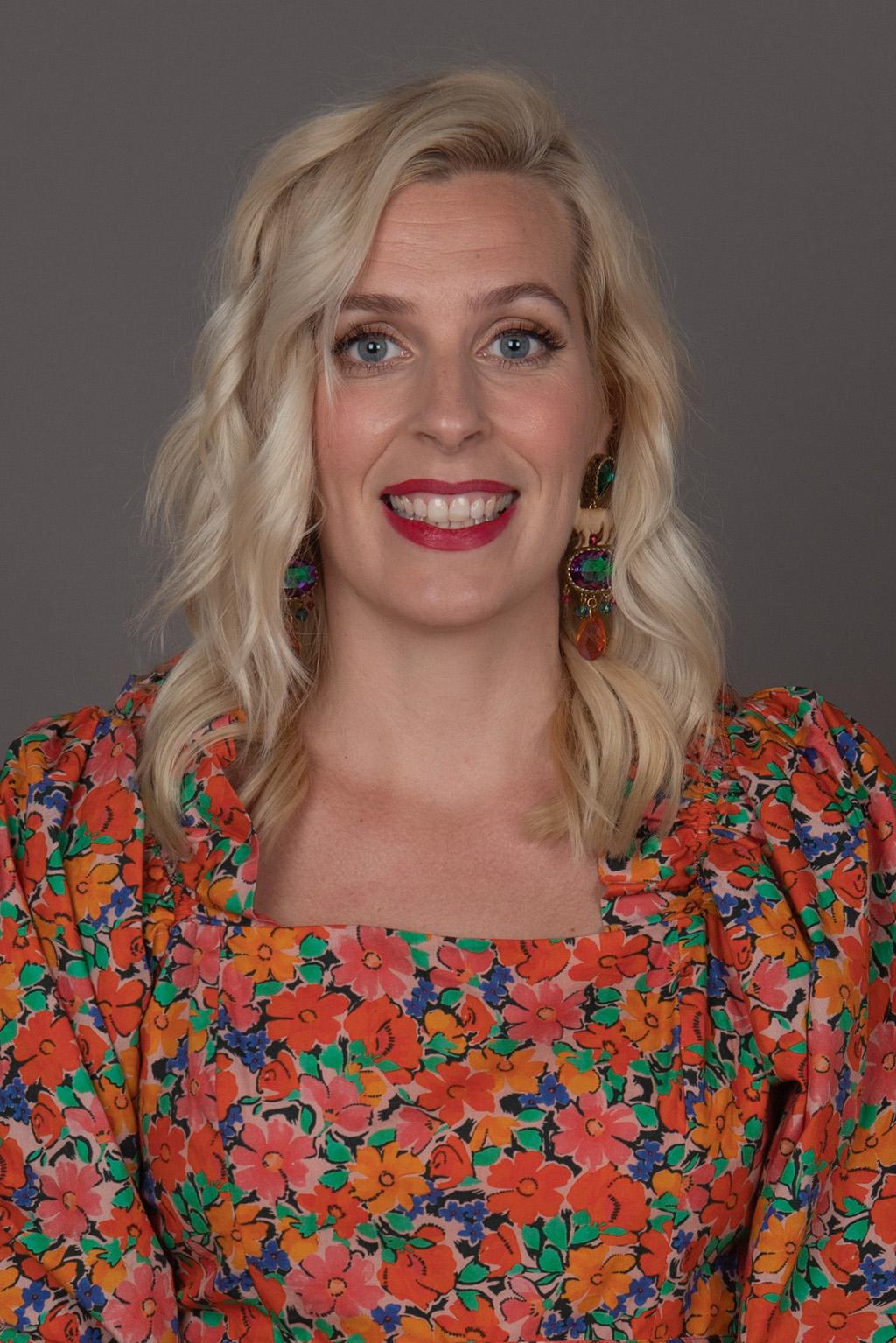 Sara Pascoe image