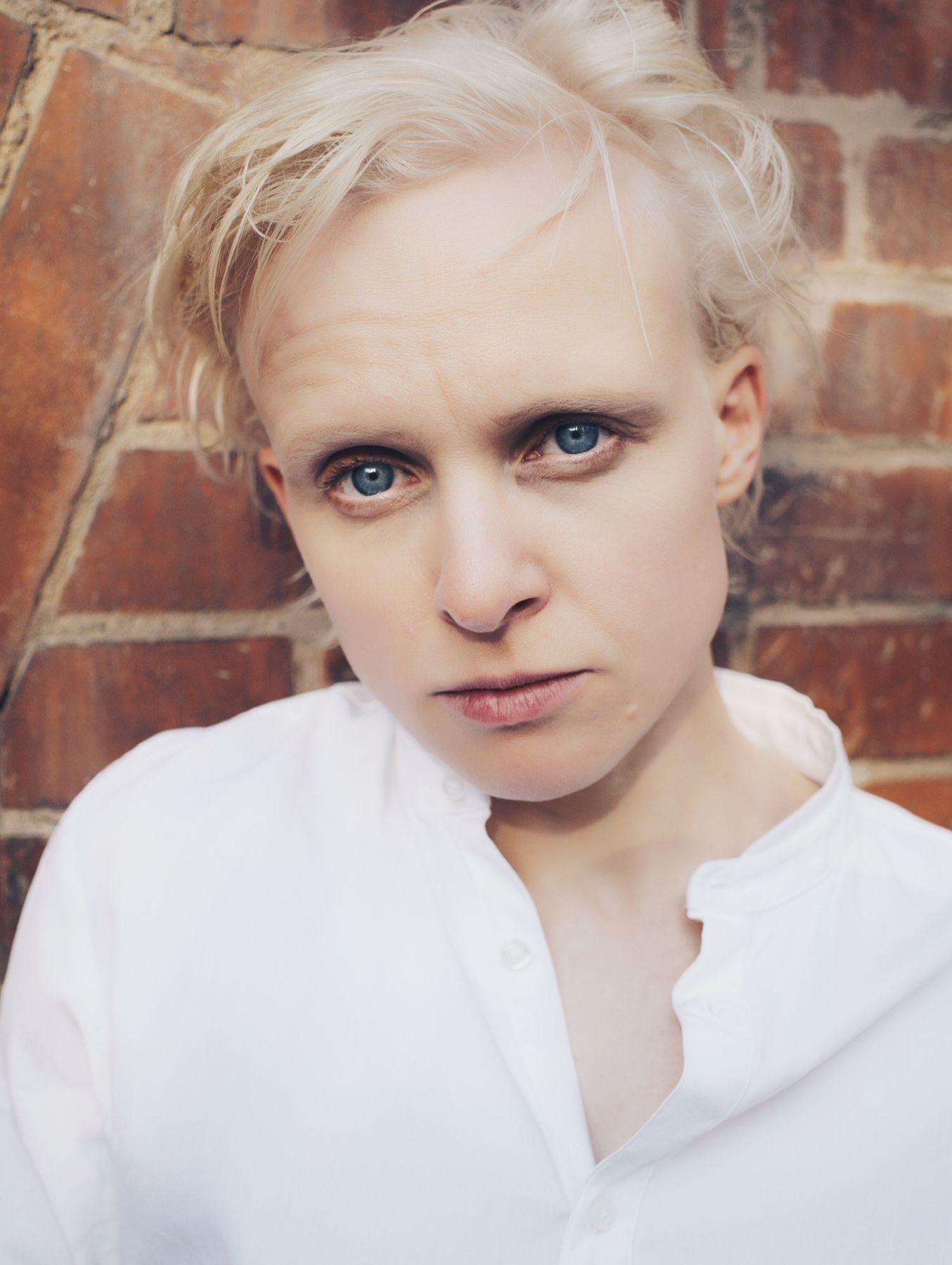Anne Müller image
