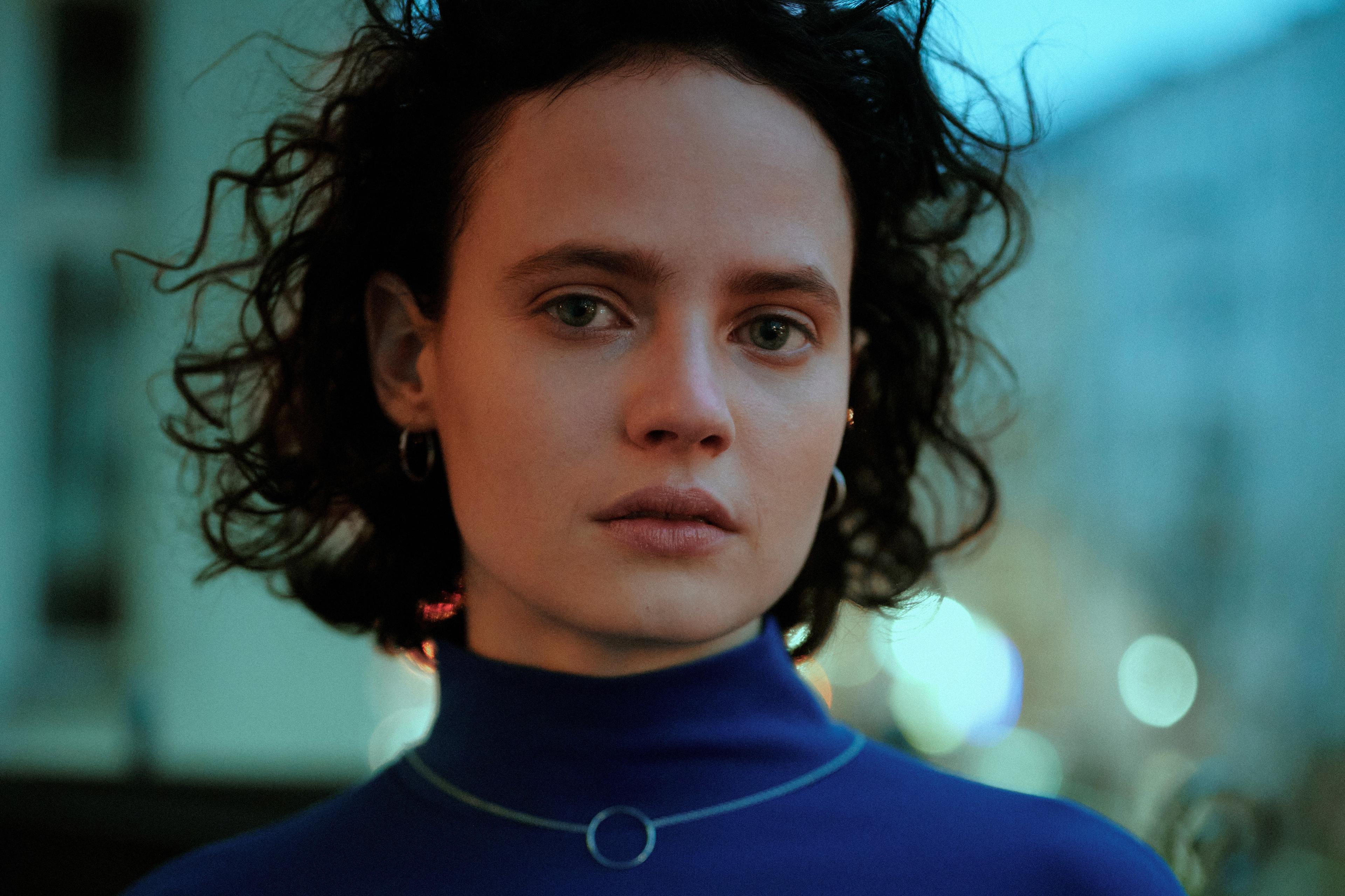 Jana McKinnon image