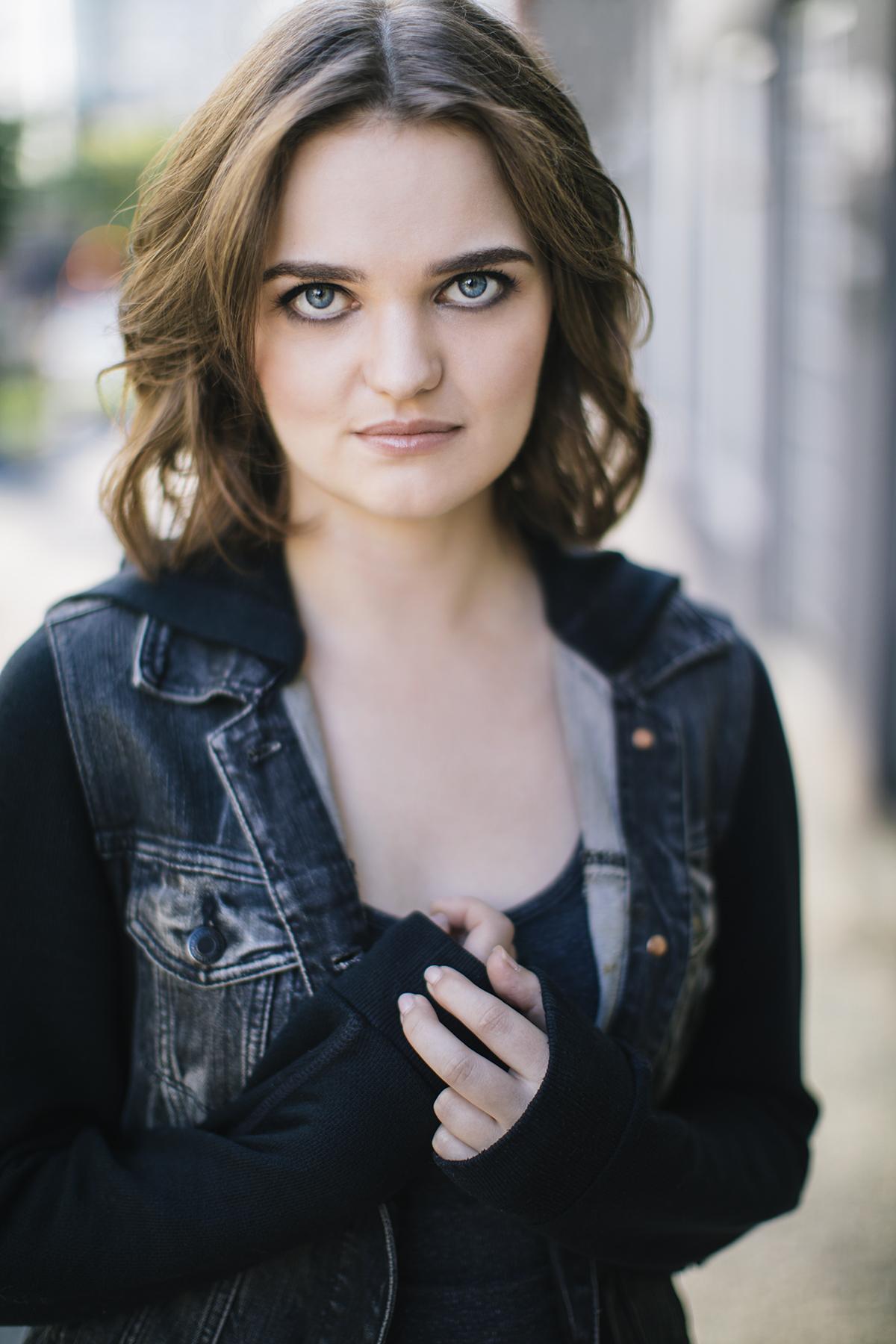 Laine MacNeil image