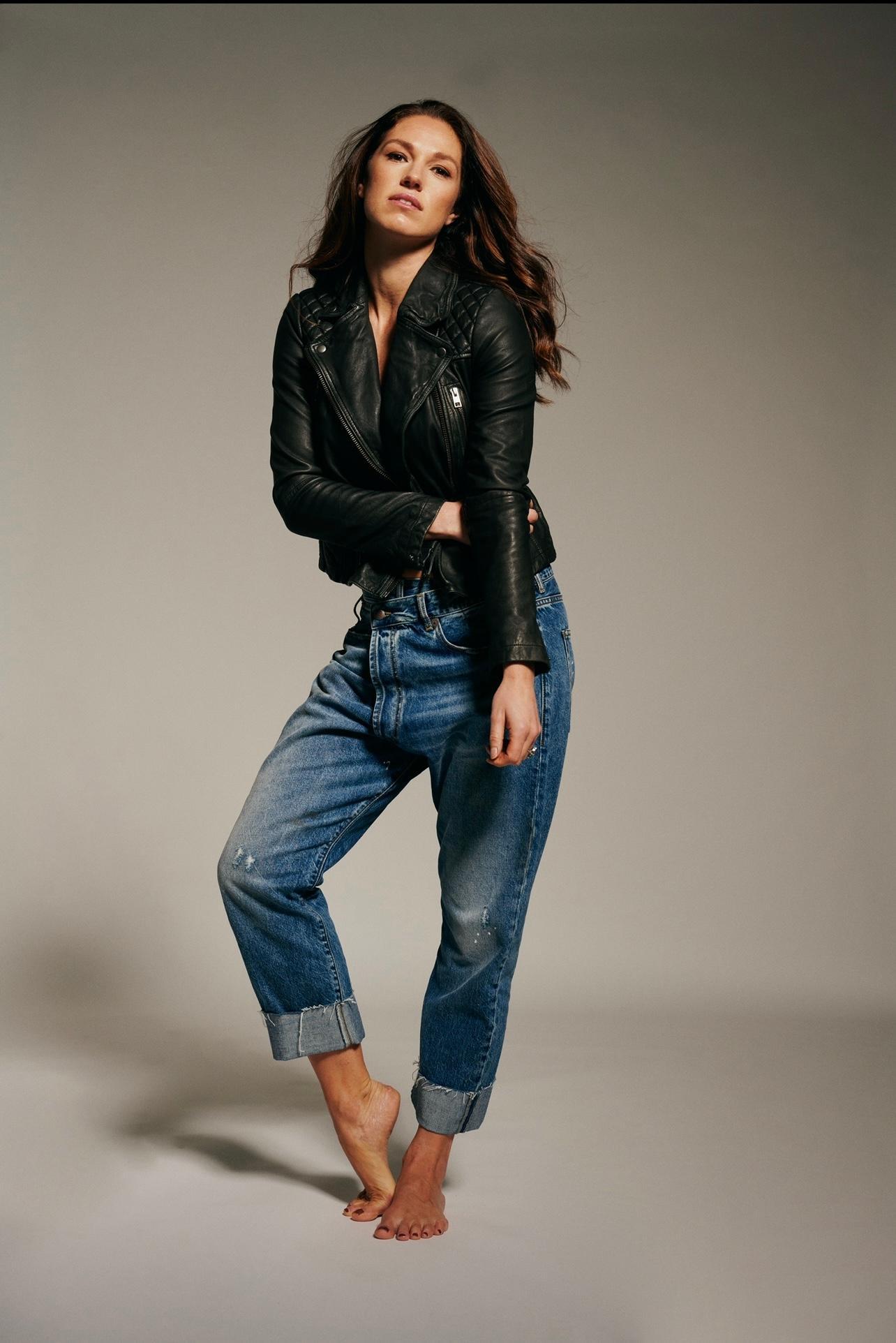 Lisa Chandler image
