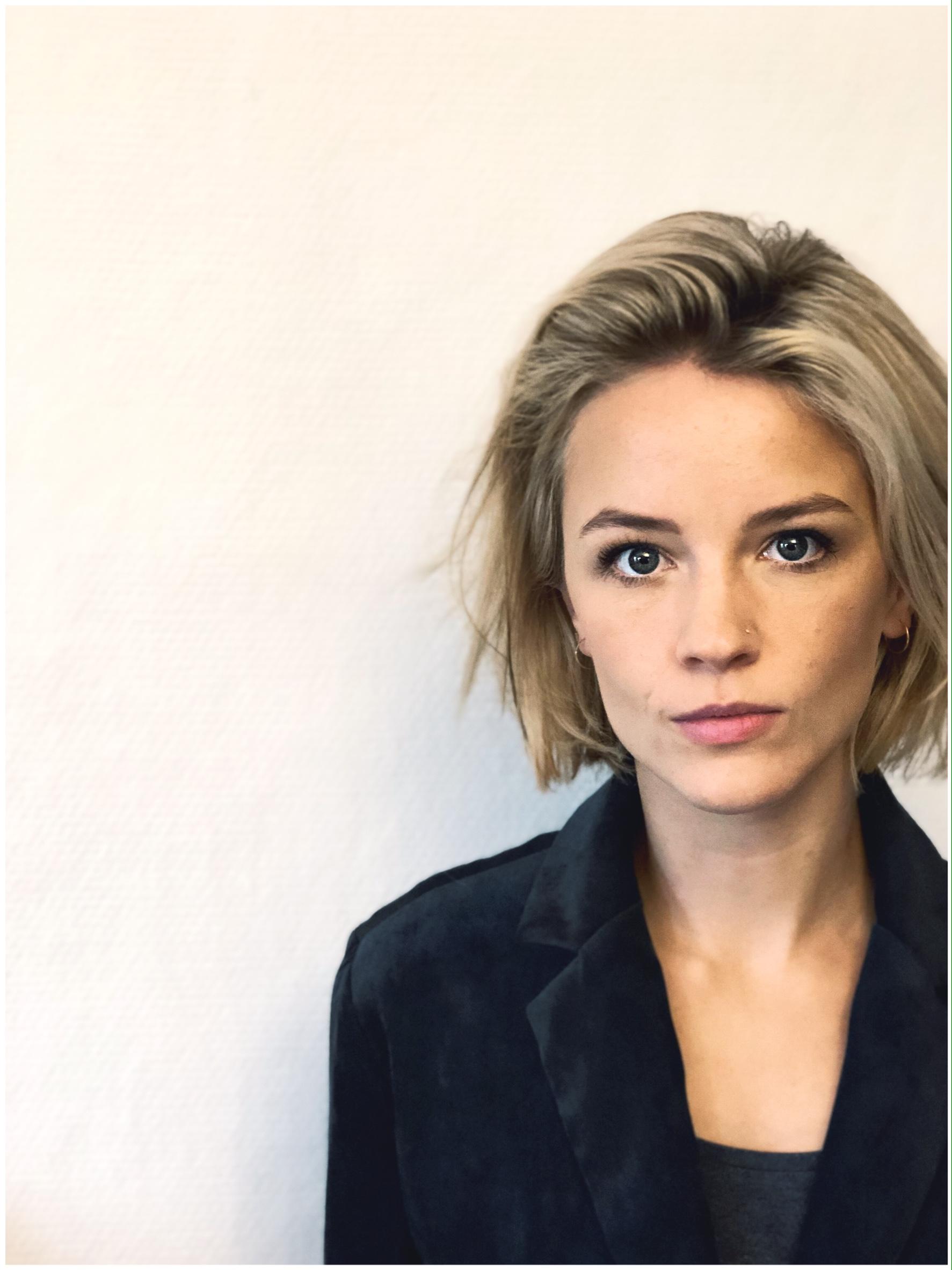 Lynn Van Royen image