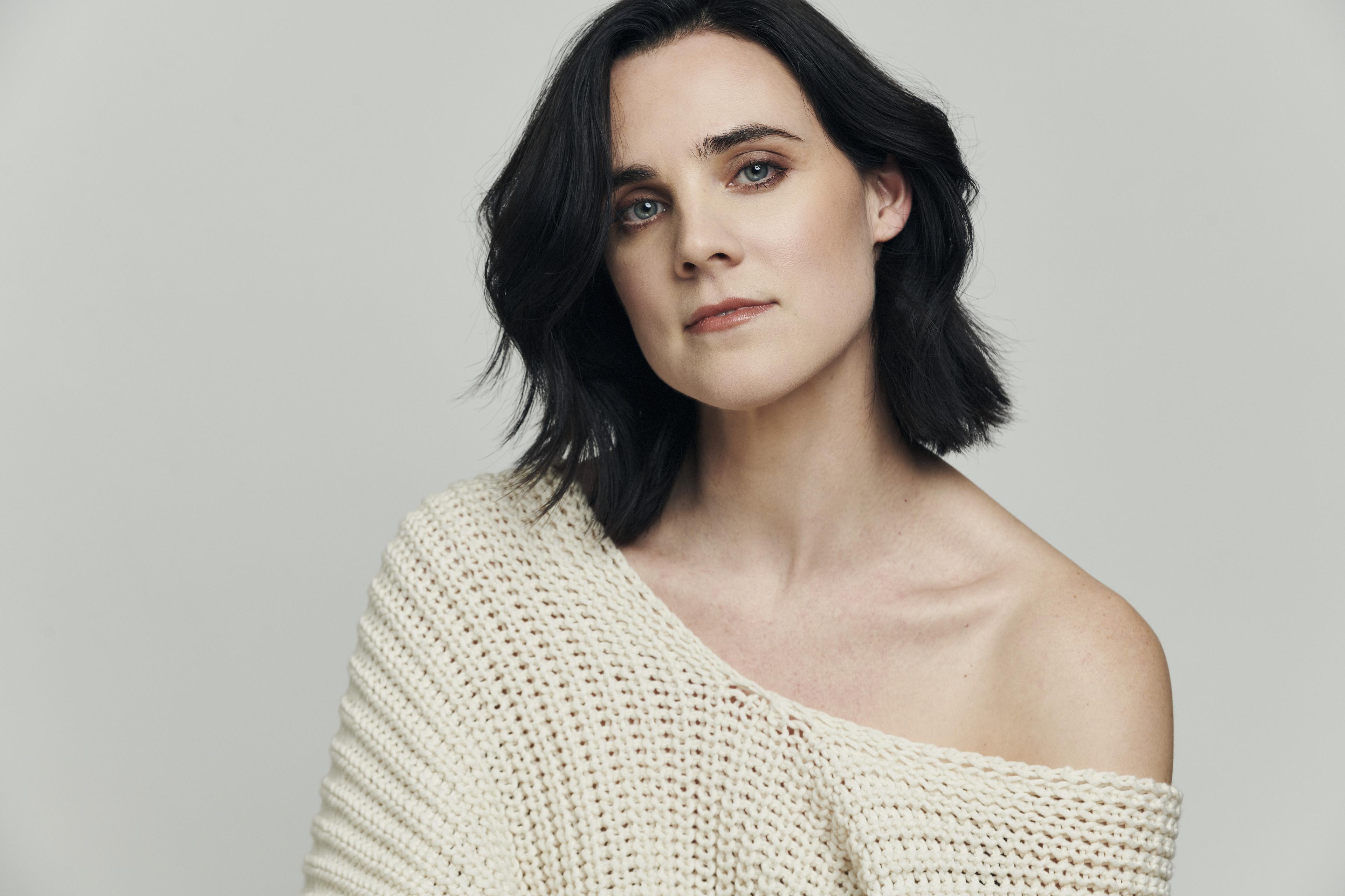 Amanda Evans image