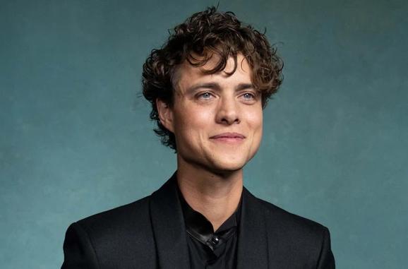 Douglas Smith image