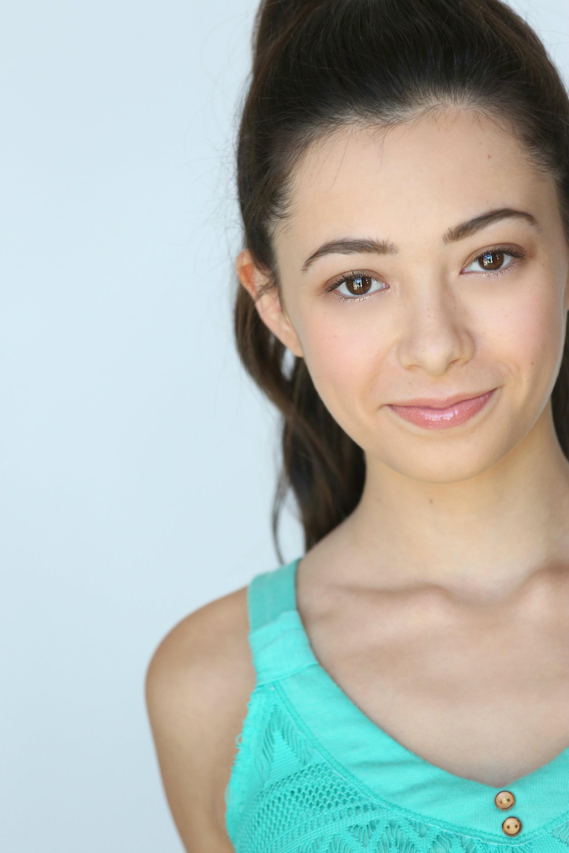 Hayley Ogas image