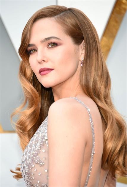Zoey Deutch image