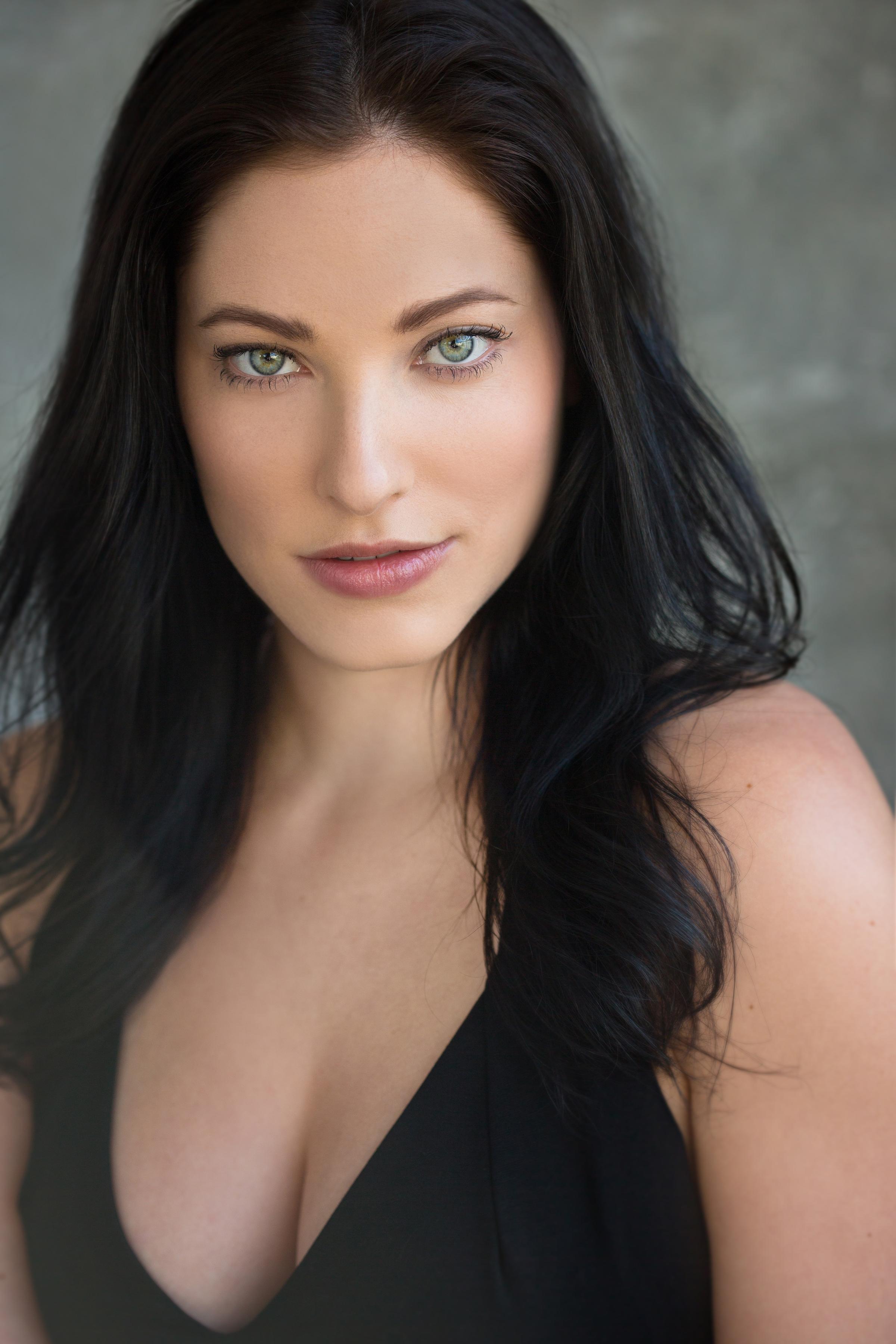 Katie Strain image