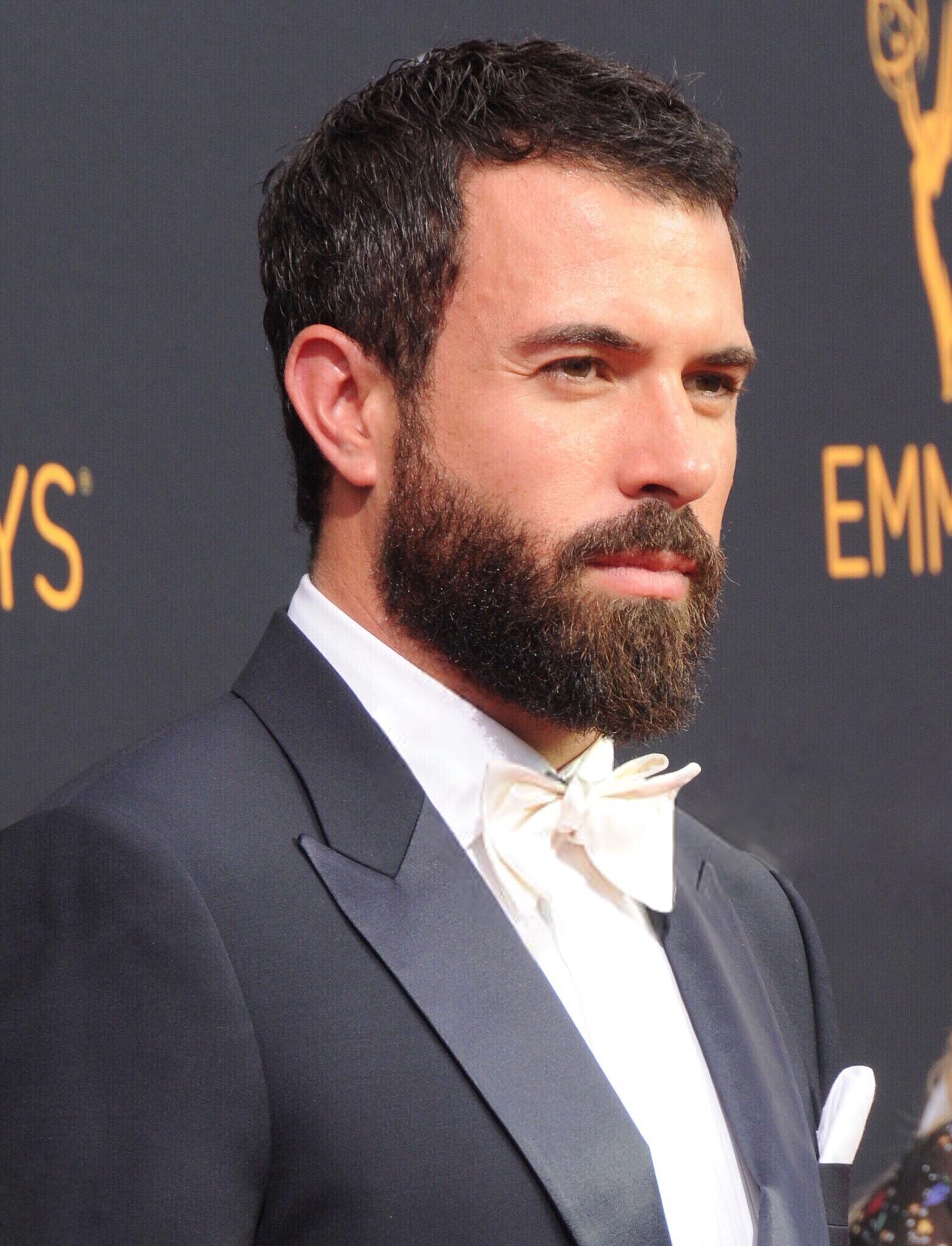 Tom Cullen image