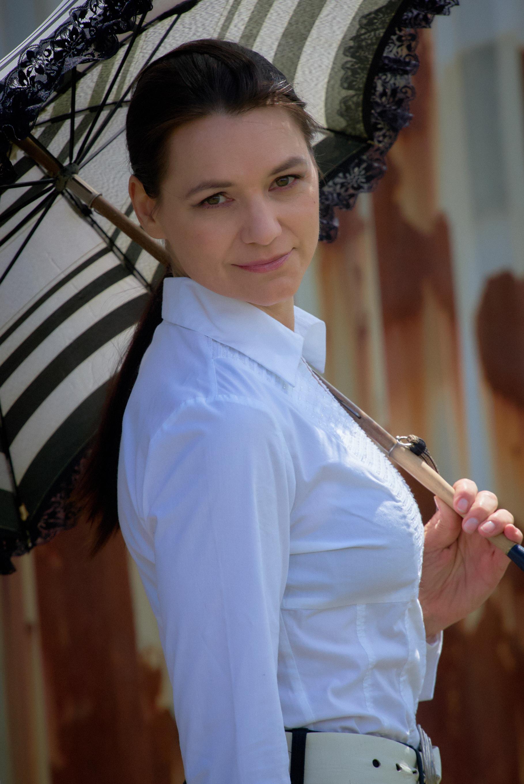 Julia Dordel image