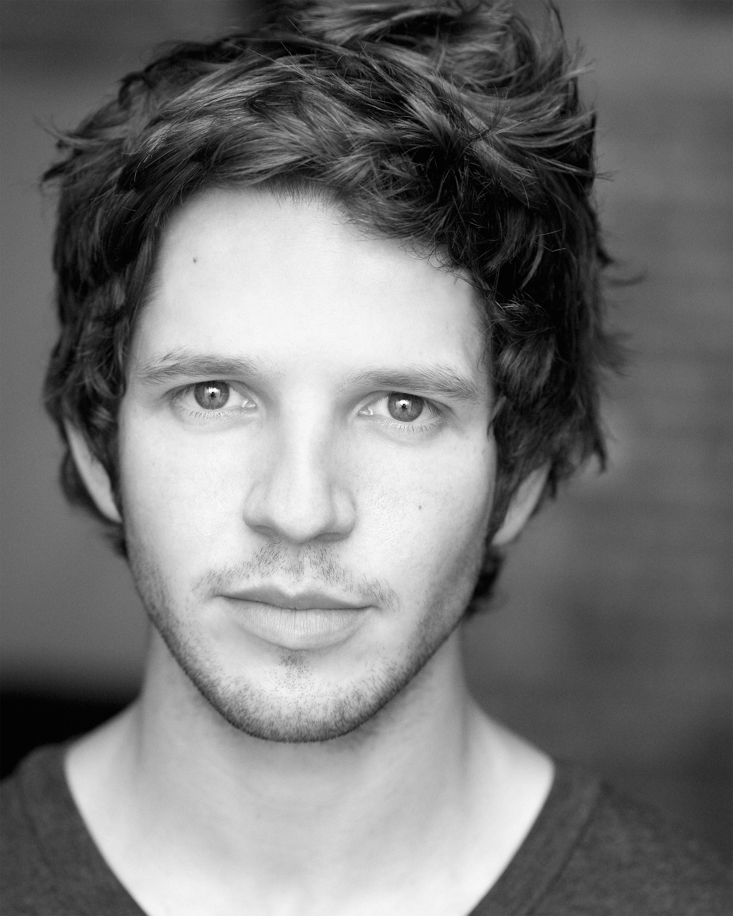 Damien Molony image